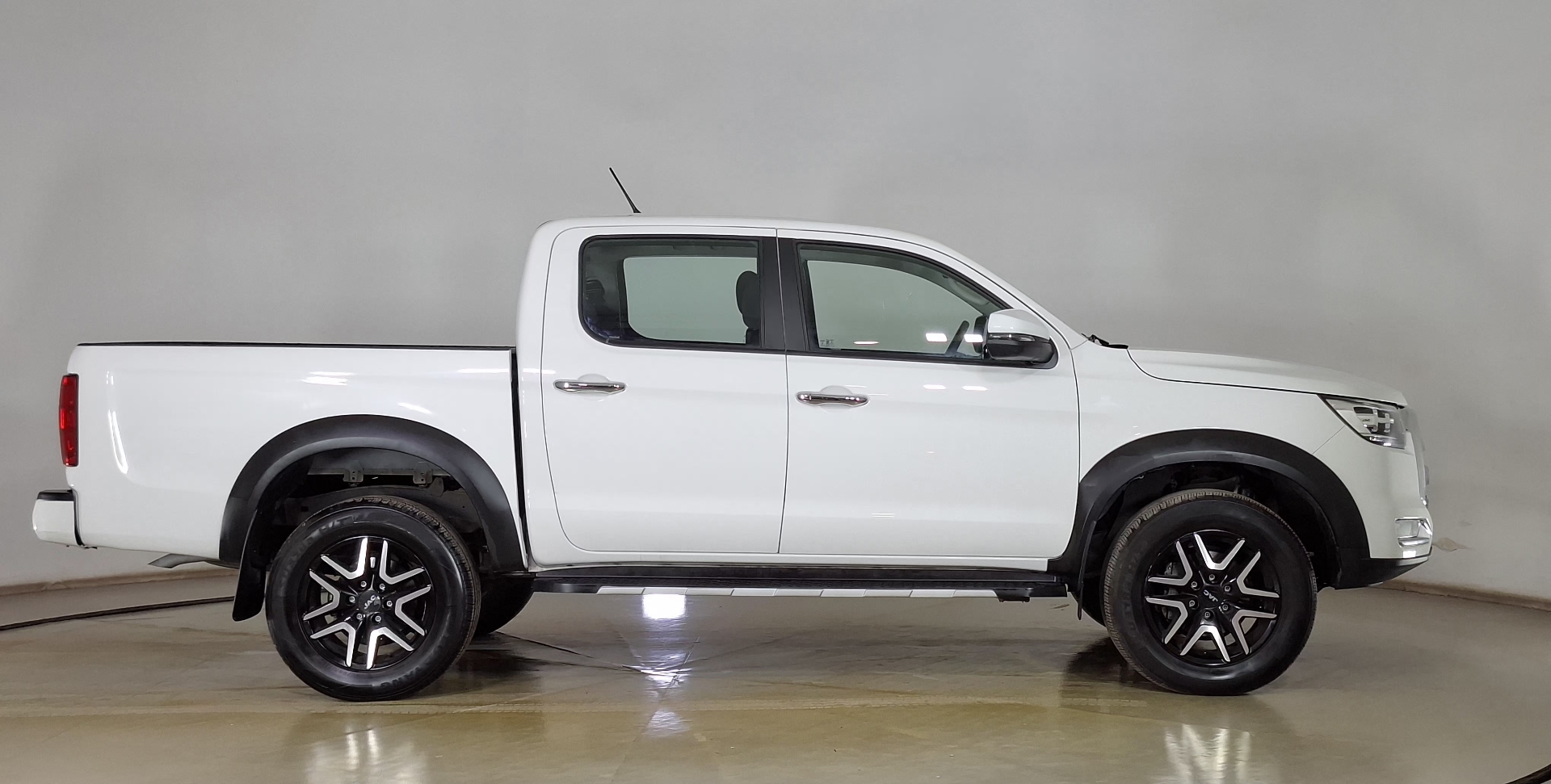 JAC T8 — foto 4 de 15