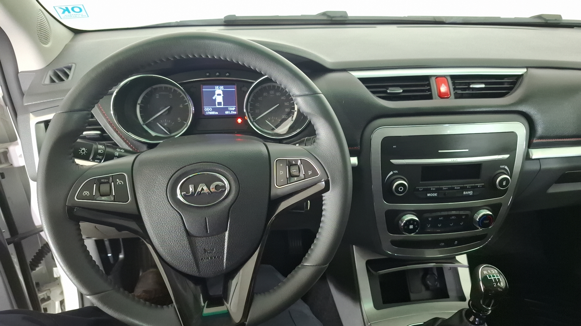 JAC T8 — foto 8 de 15