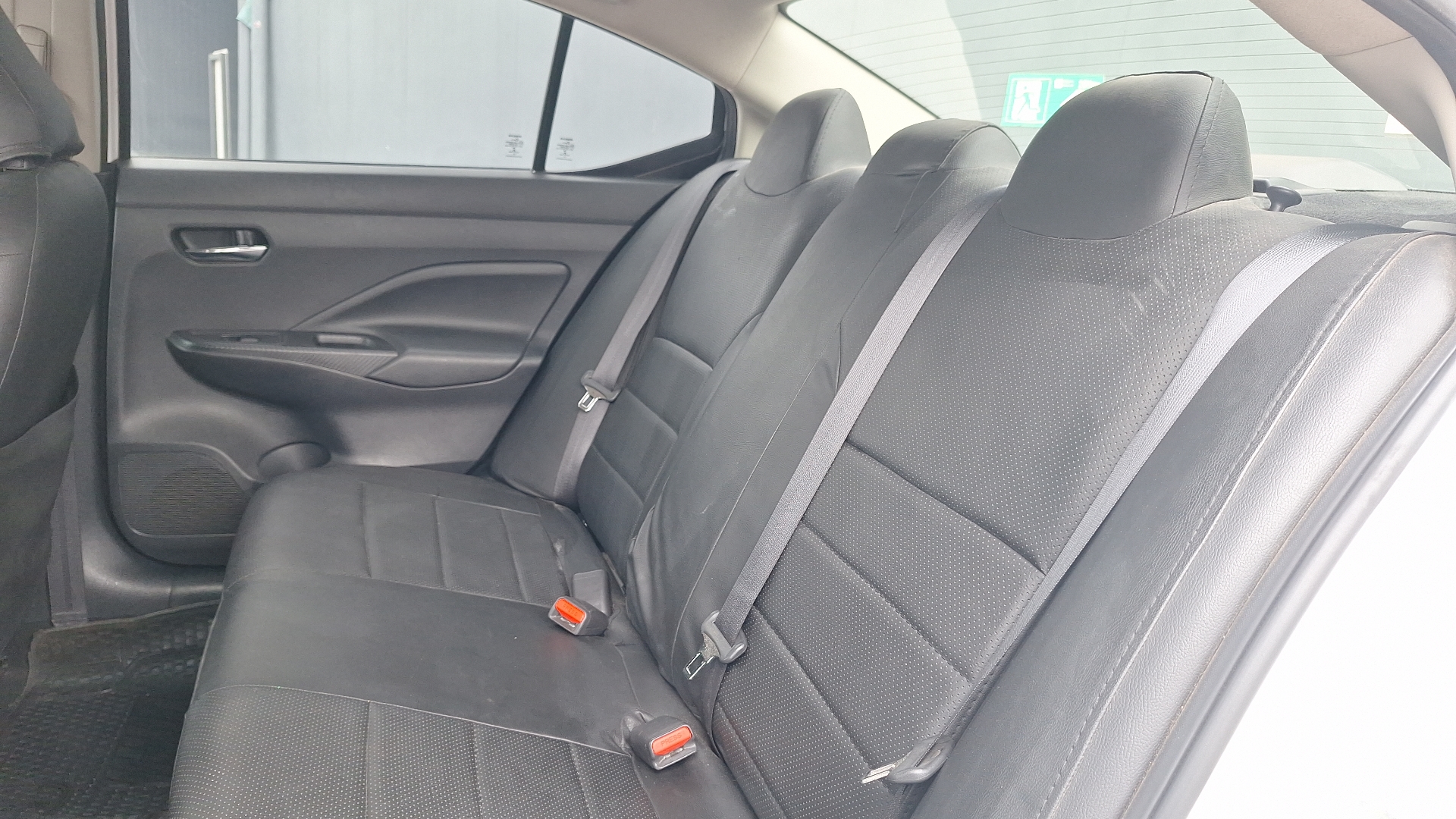Nissan Versa — foto 13 de 15