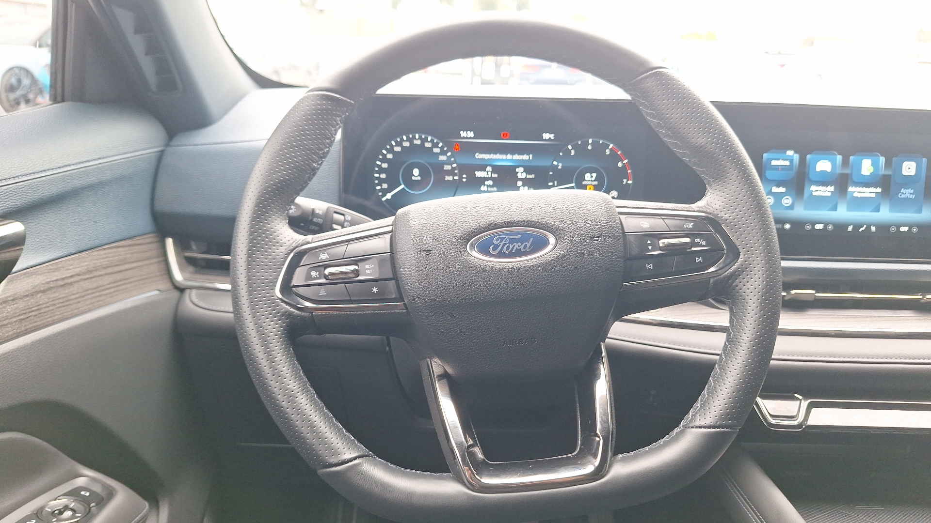 Ford Territory — foto 8 de 16