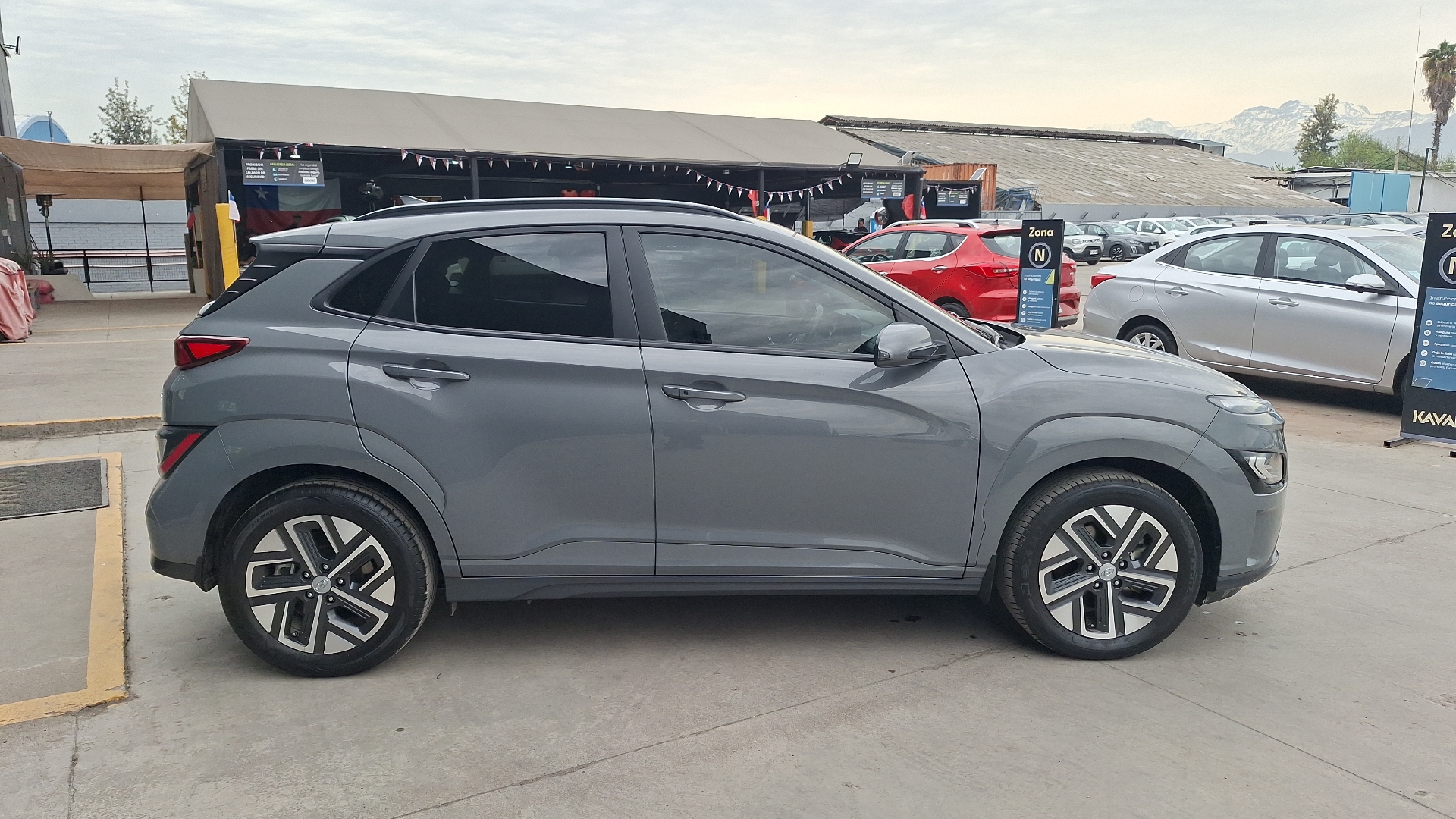 Hyundai Kona — foto 5 de 15