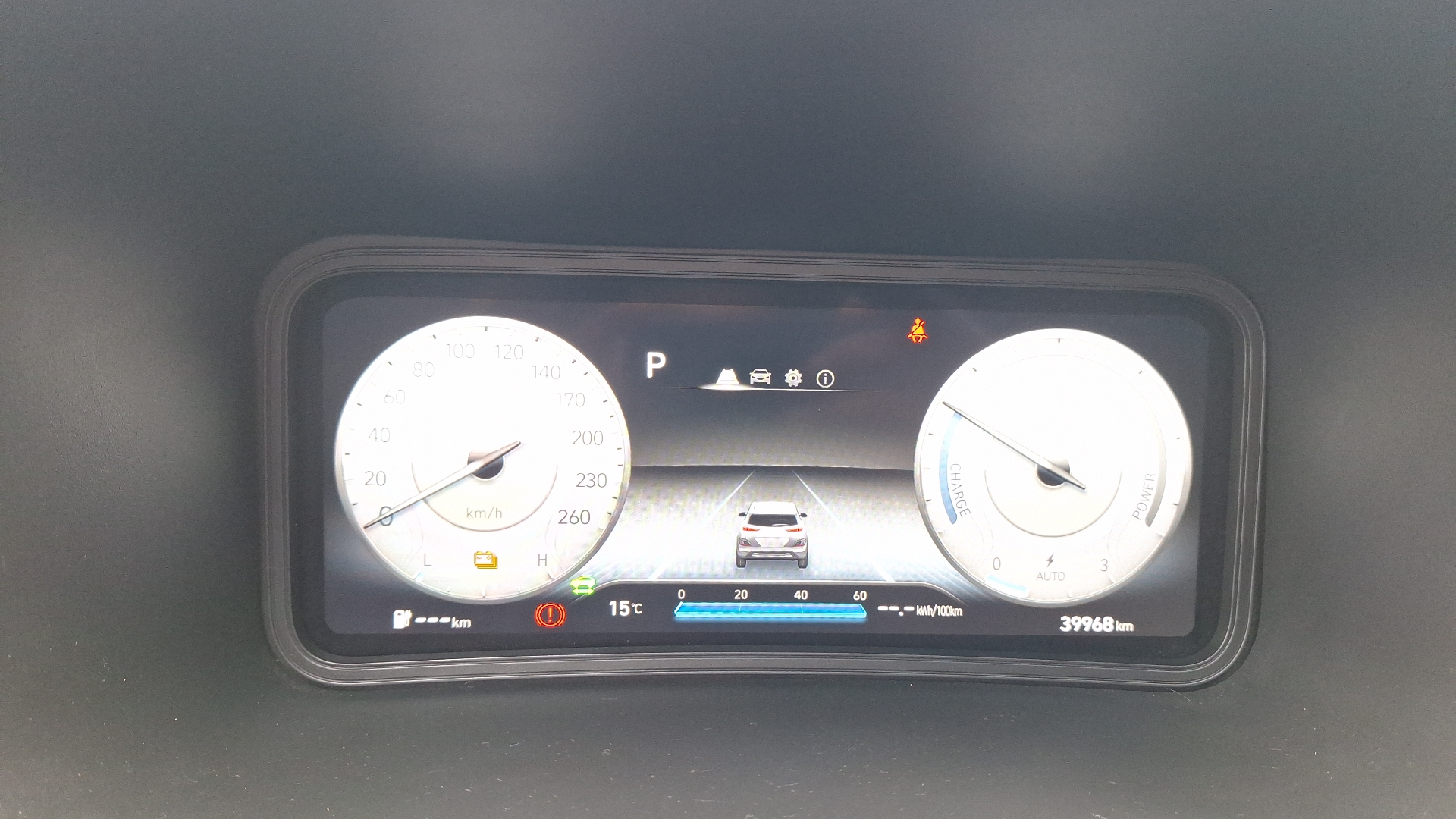 Hyundai Kona — foto 9 de 15