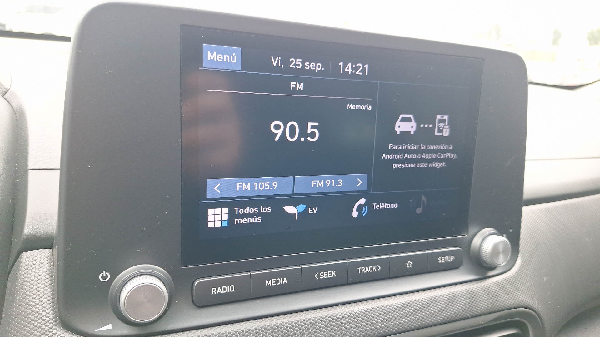 Hyundai Kona — foto 10 de 15