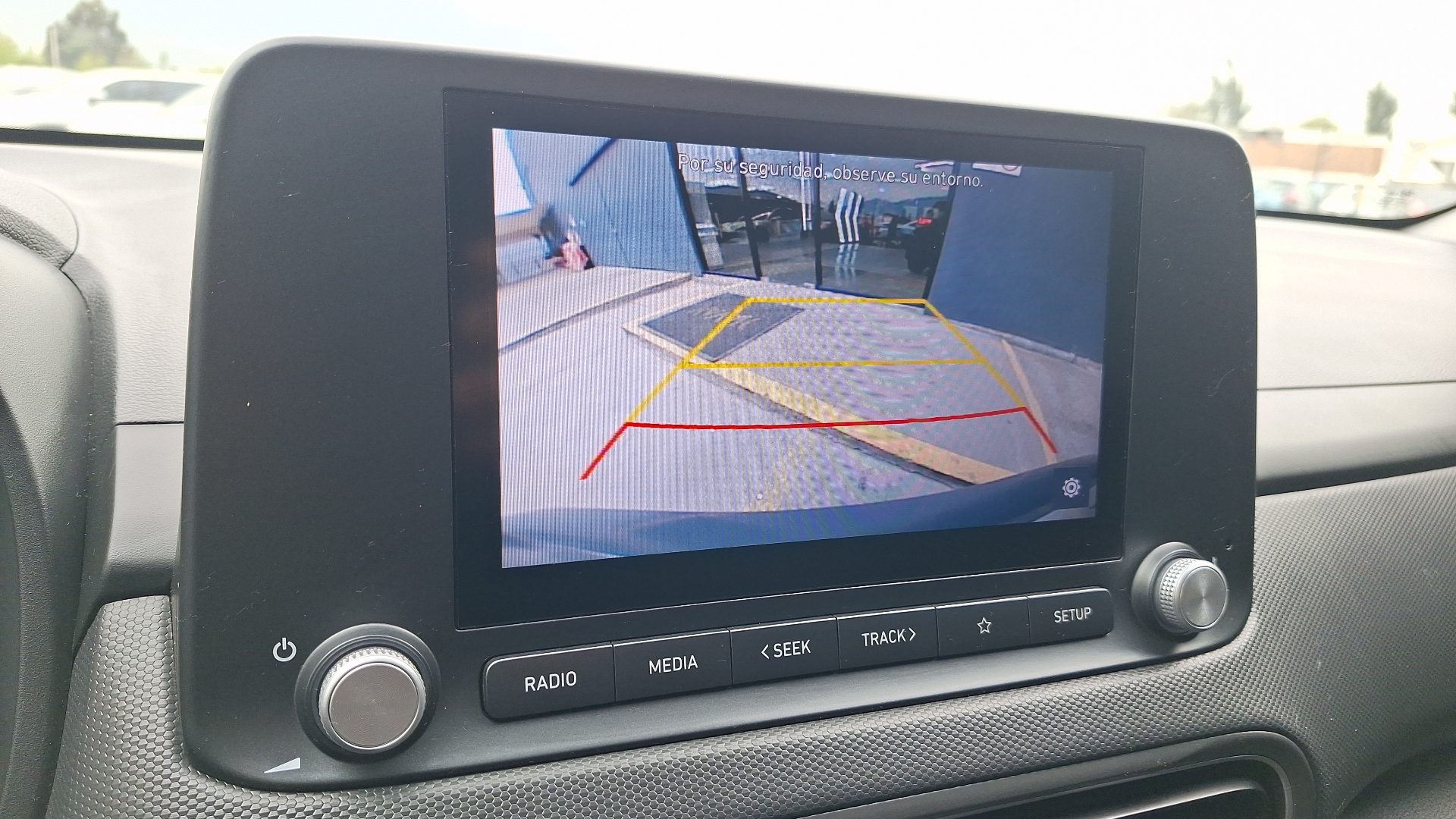 Hyundai Kona — foto 12 de 15