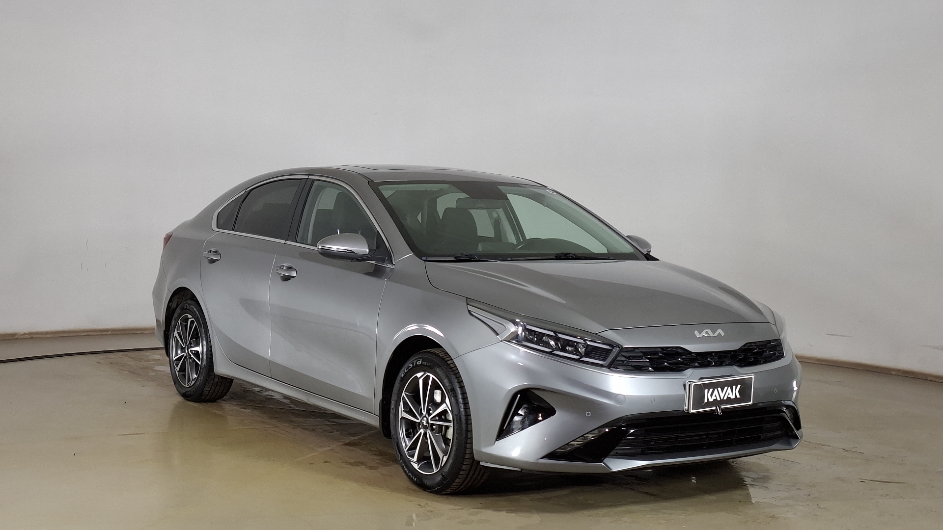 KIA Cerato — foto 3 de 17