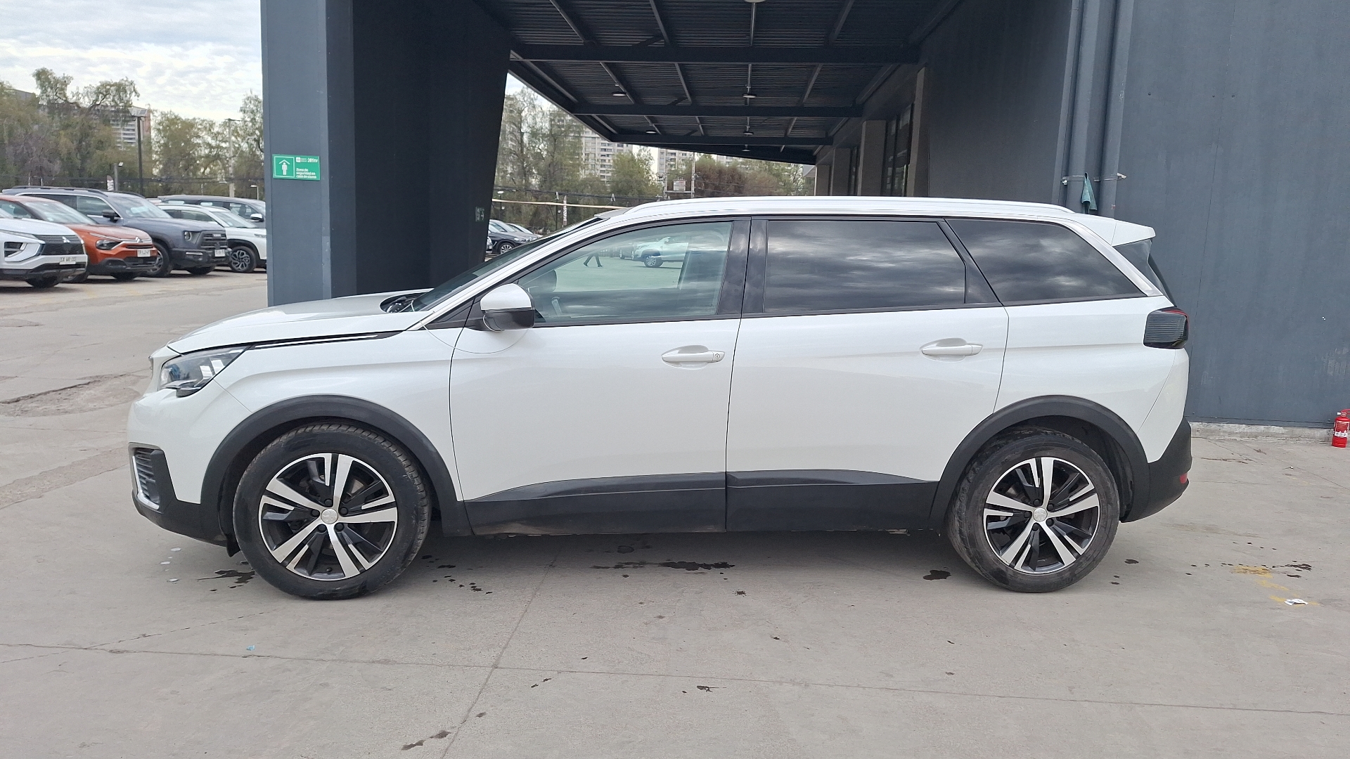 Peugeot 5008 — foto 2 de 16
