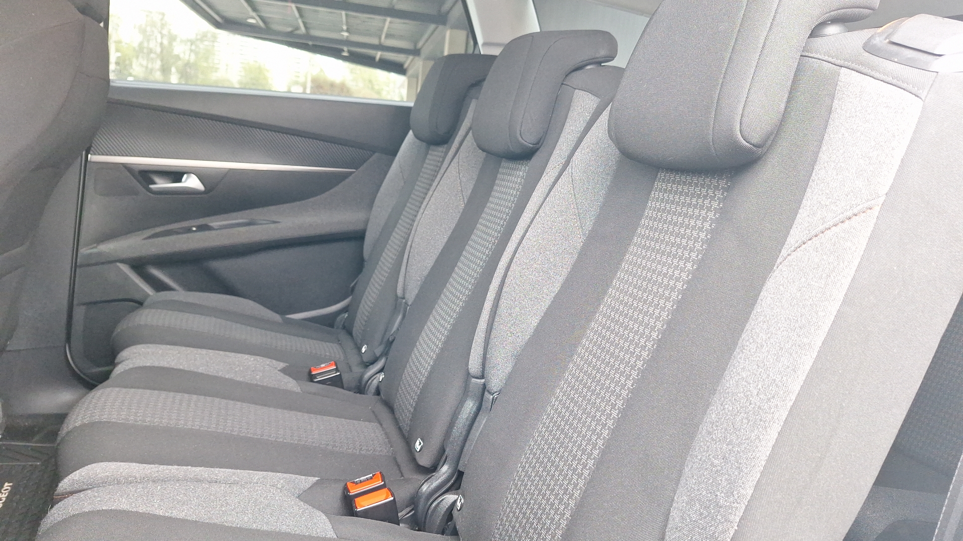 Peugeot 5008 — foto 14 de 16