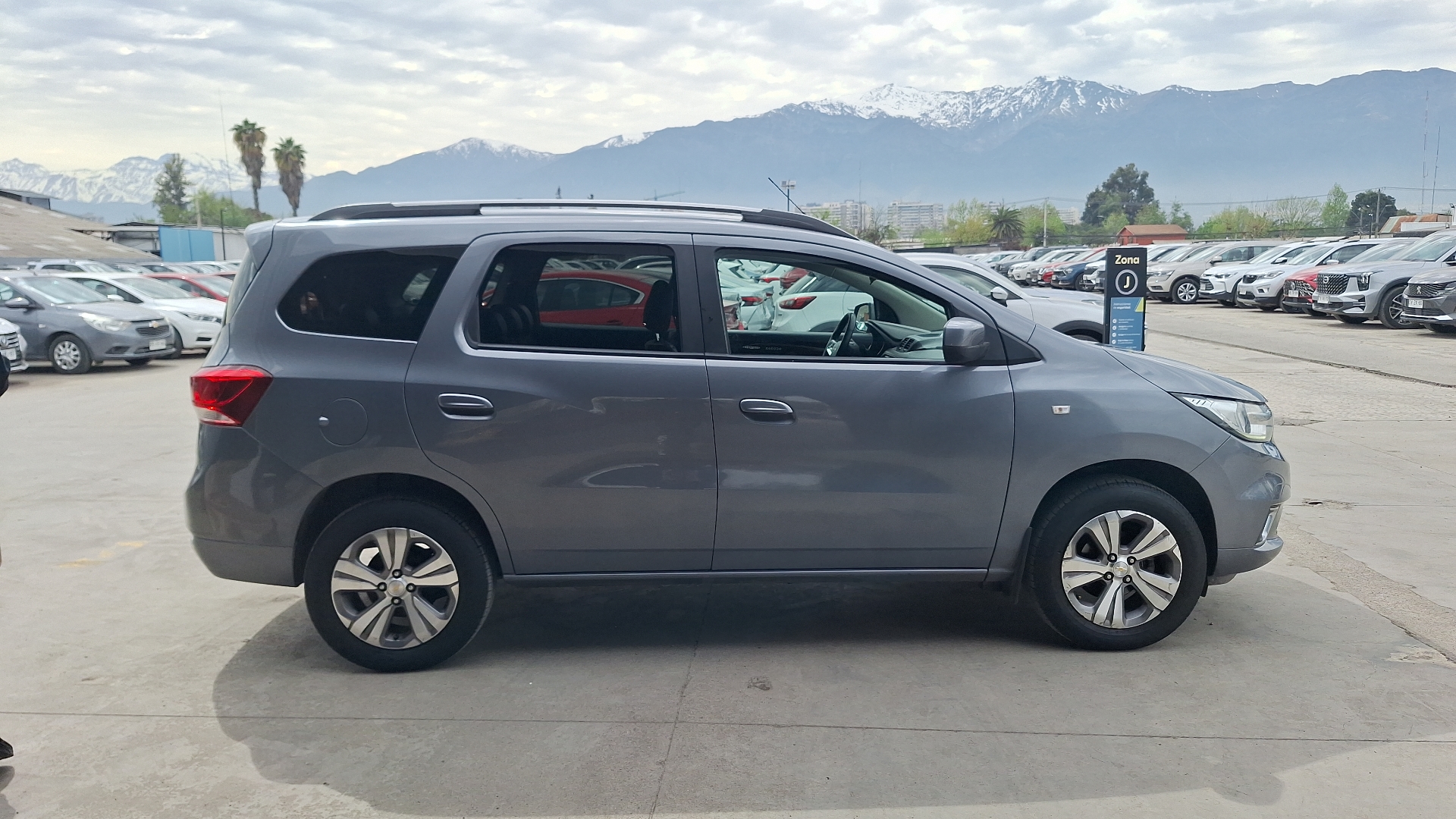 Chevrolet Spin — foto 5 de 16