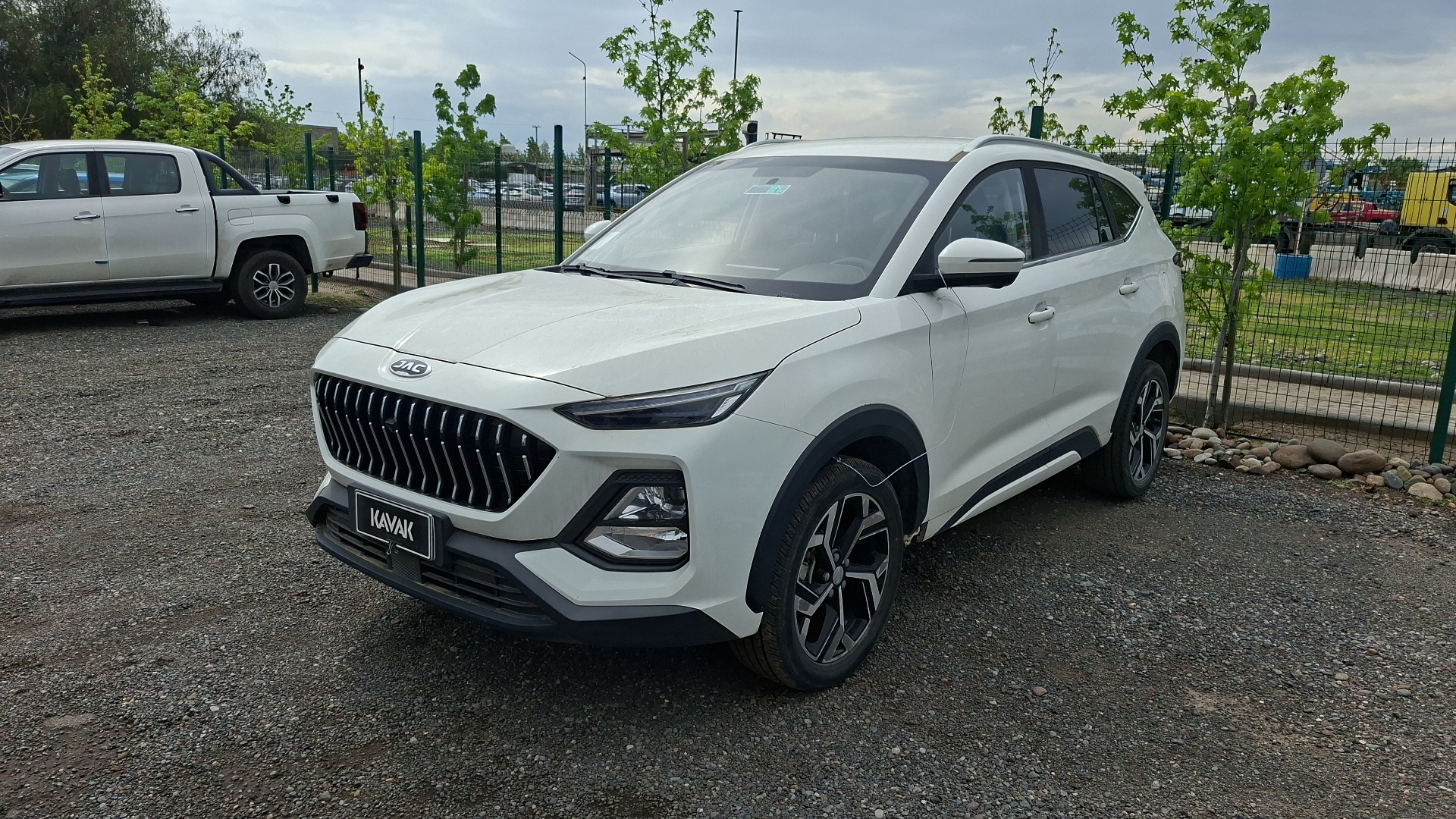 JAC Js8