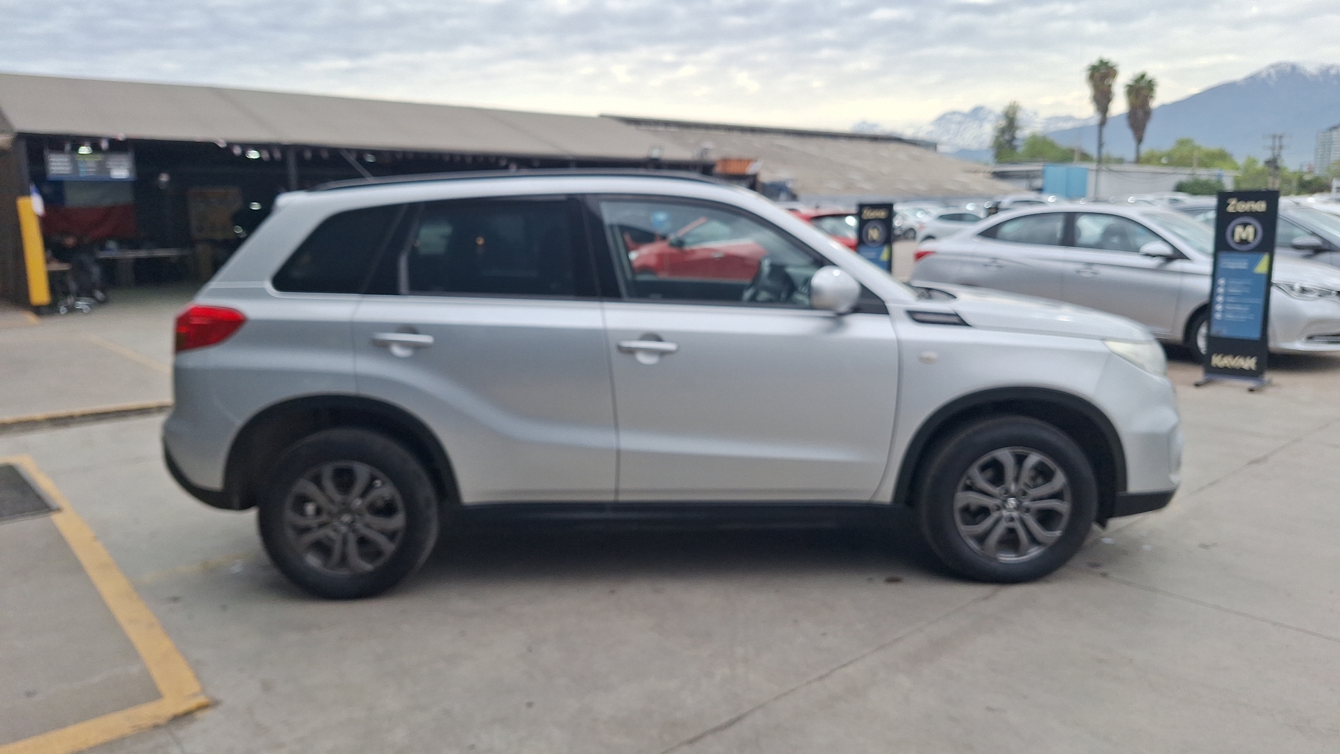 Suzuki Vitara — foto 5 de 14