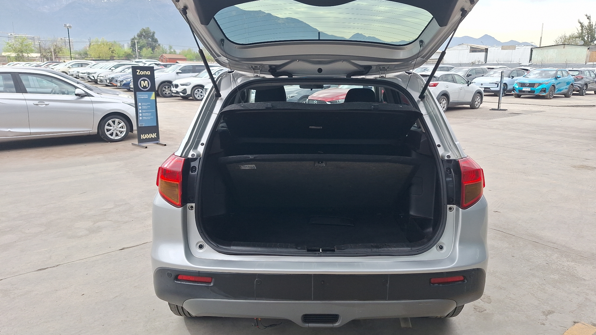 Suzuki Vitara — foto 4 de 14