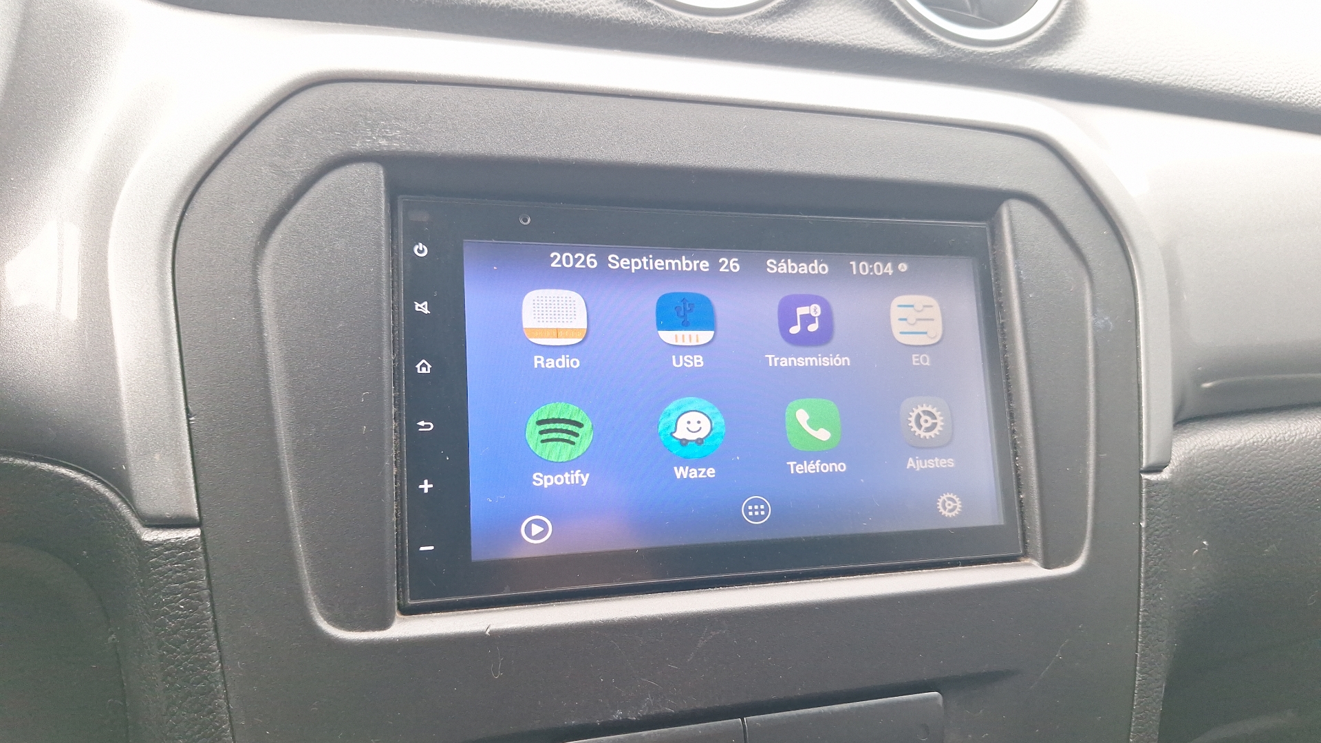 Suzuki Vitara — foto 10 de 14