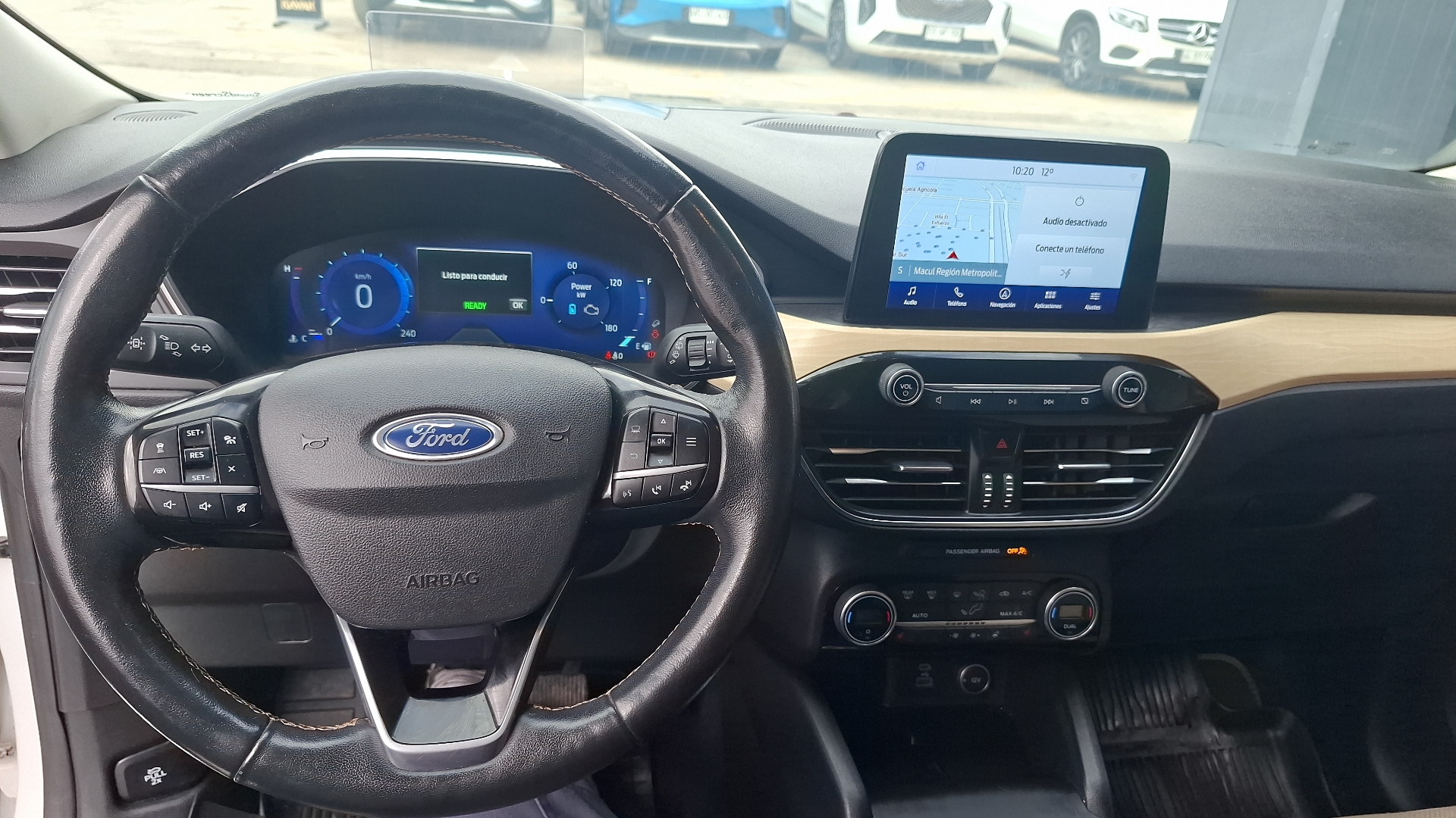 Ford Escape — foto 8 de 16