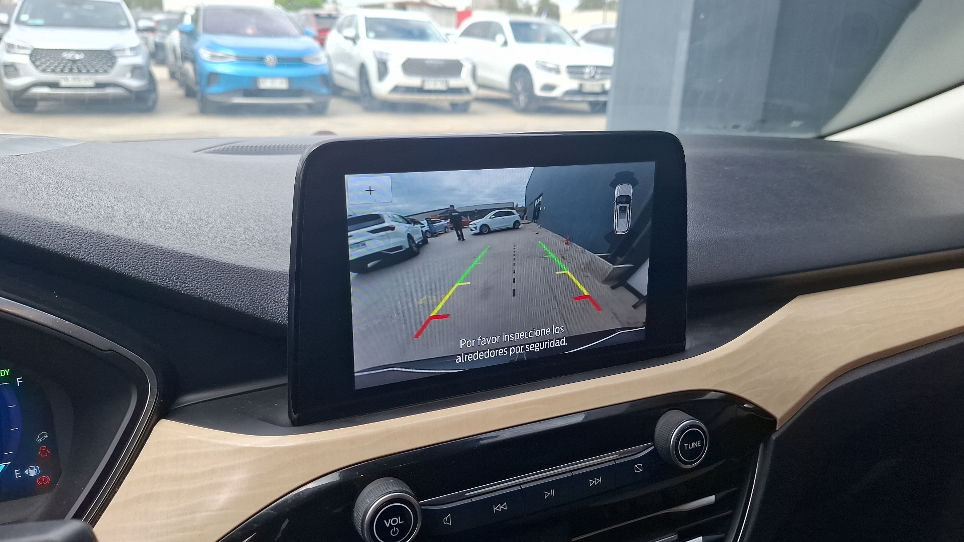 Ford Escape — foto 12 de 16