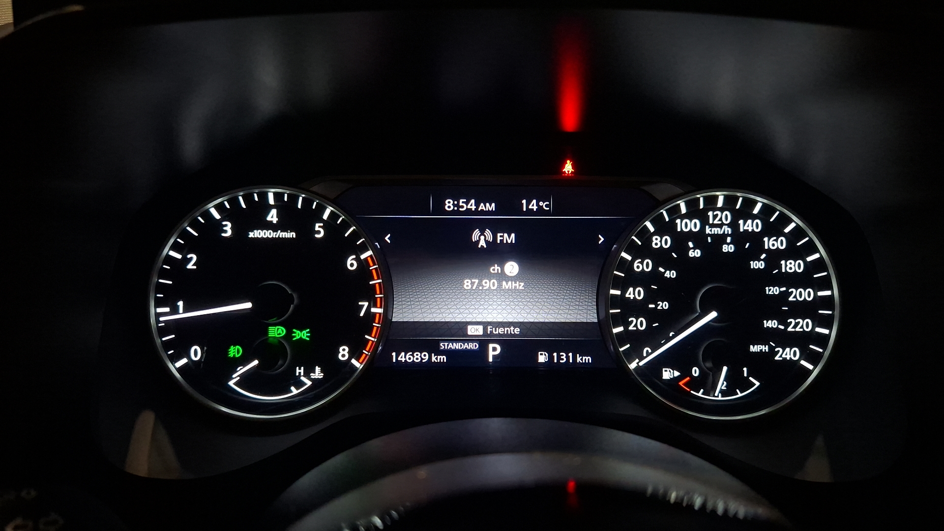 Nissan Qashqai — foto 9 de 16