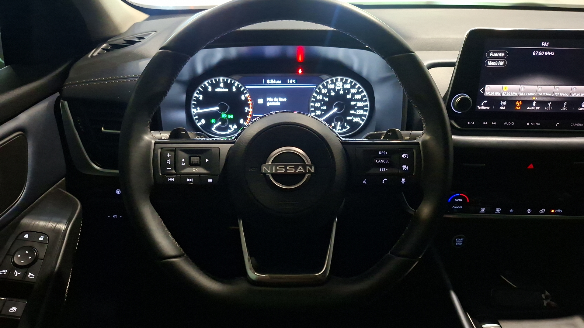 Nissan Qashqai — foto 8 de 16