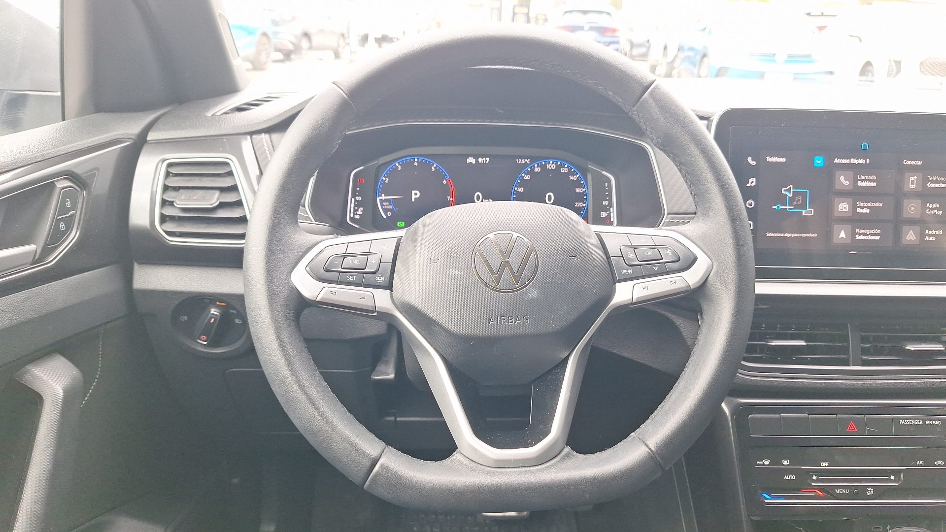 Volkswagen T-Cross — foto 8 de 15