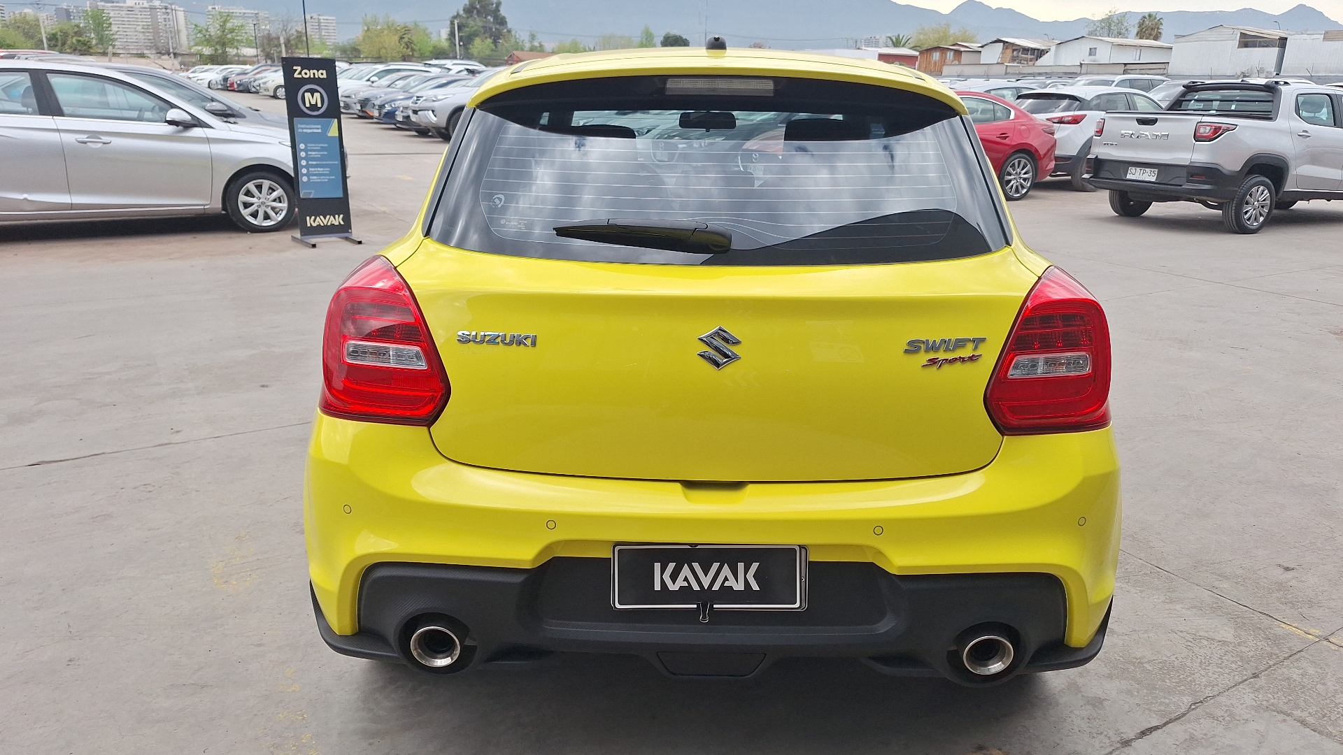 Suzuki Swift — foto 3 de 15