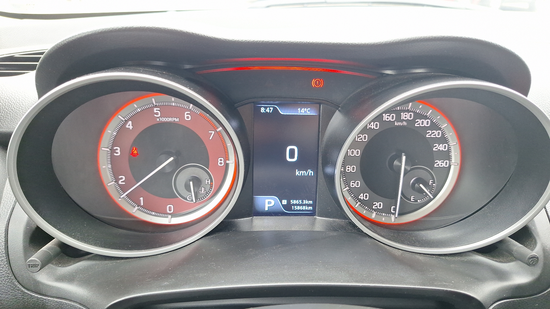 Suzuki Swift — foto 9 de 15