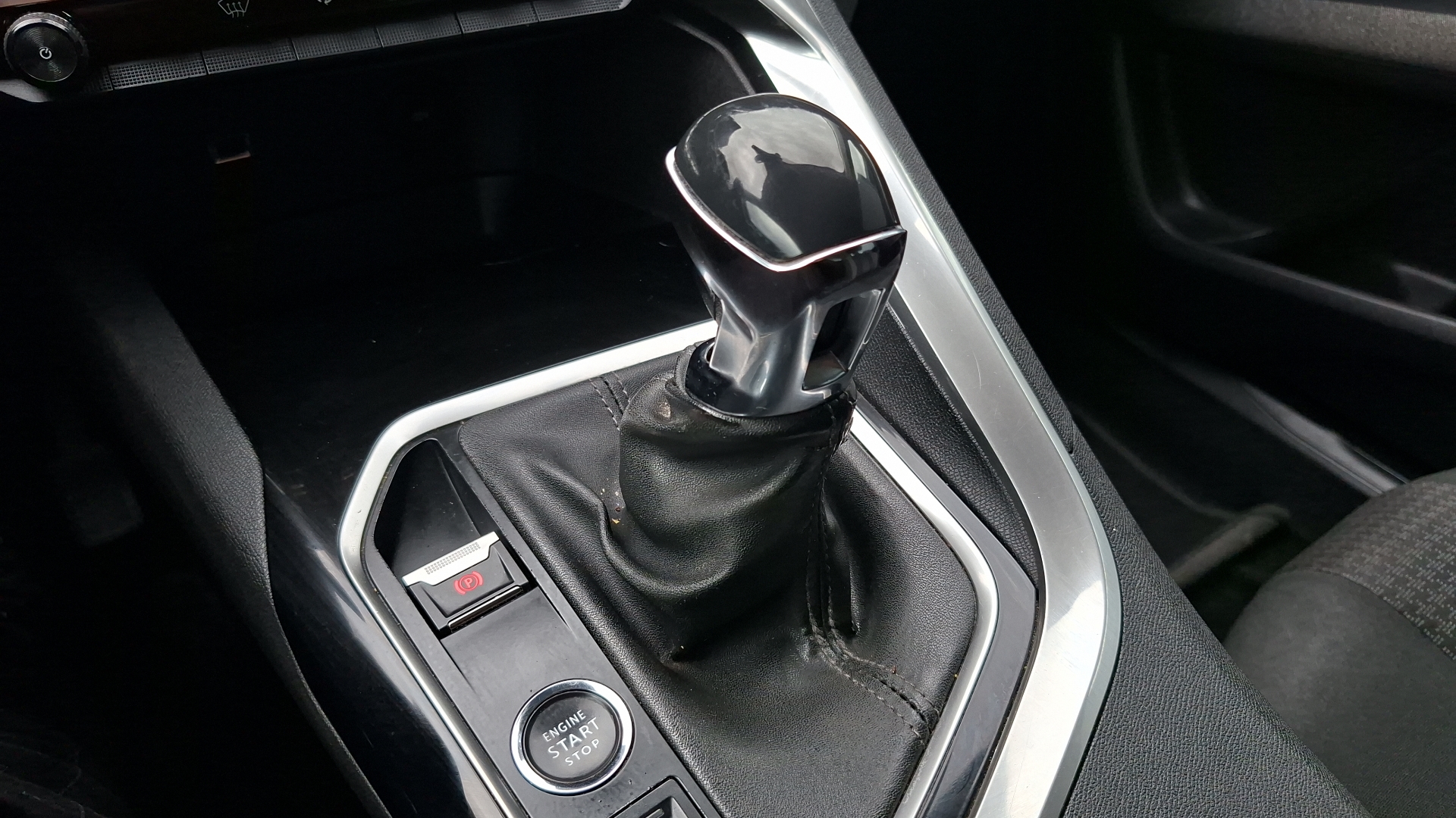 Peugeot 3008 — foto 11 de 15