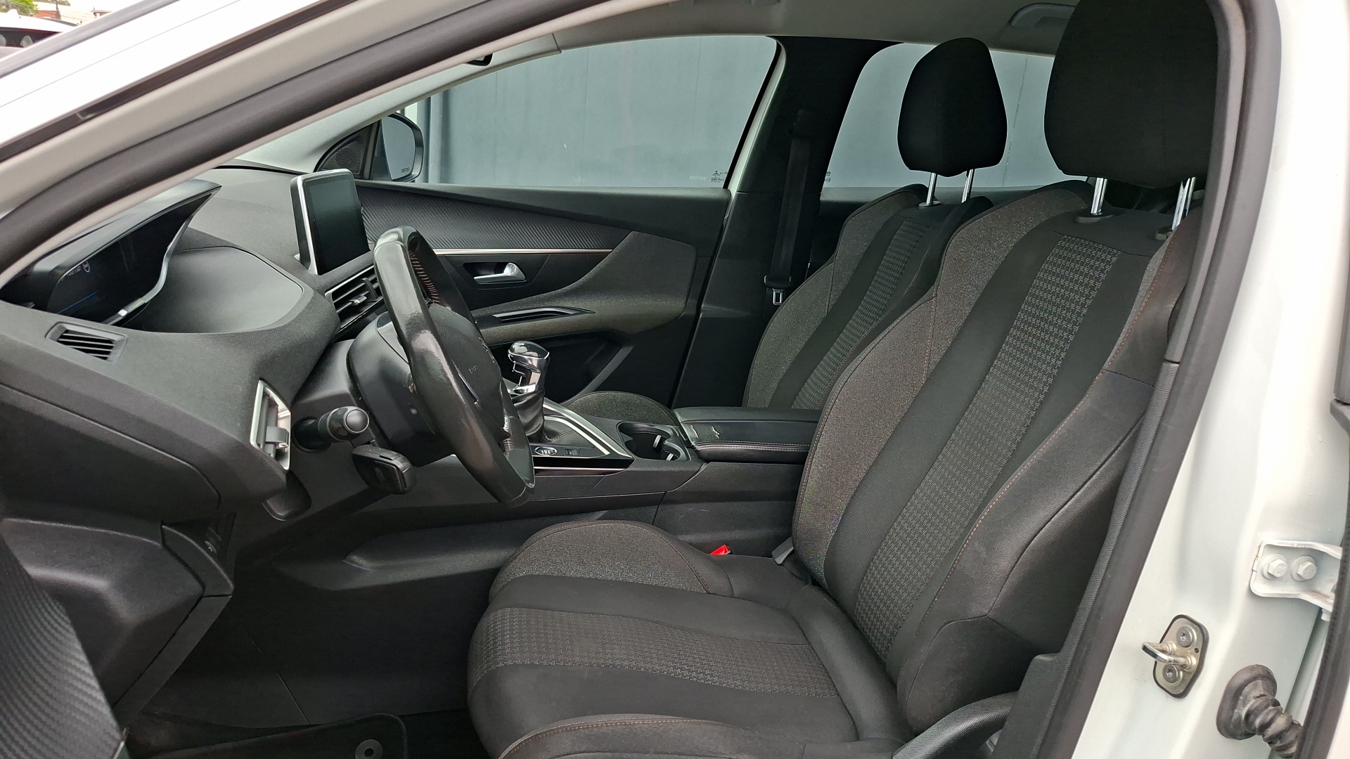 Peugeot 3008 — foto 13 de 15