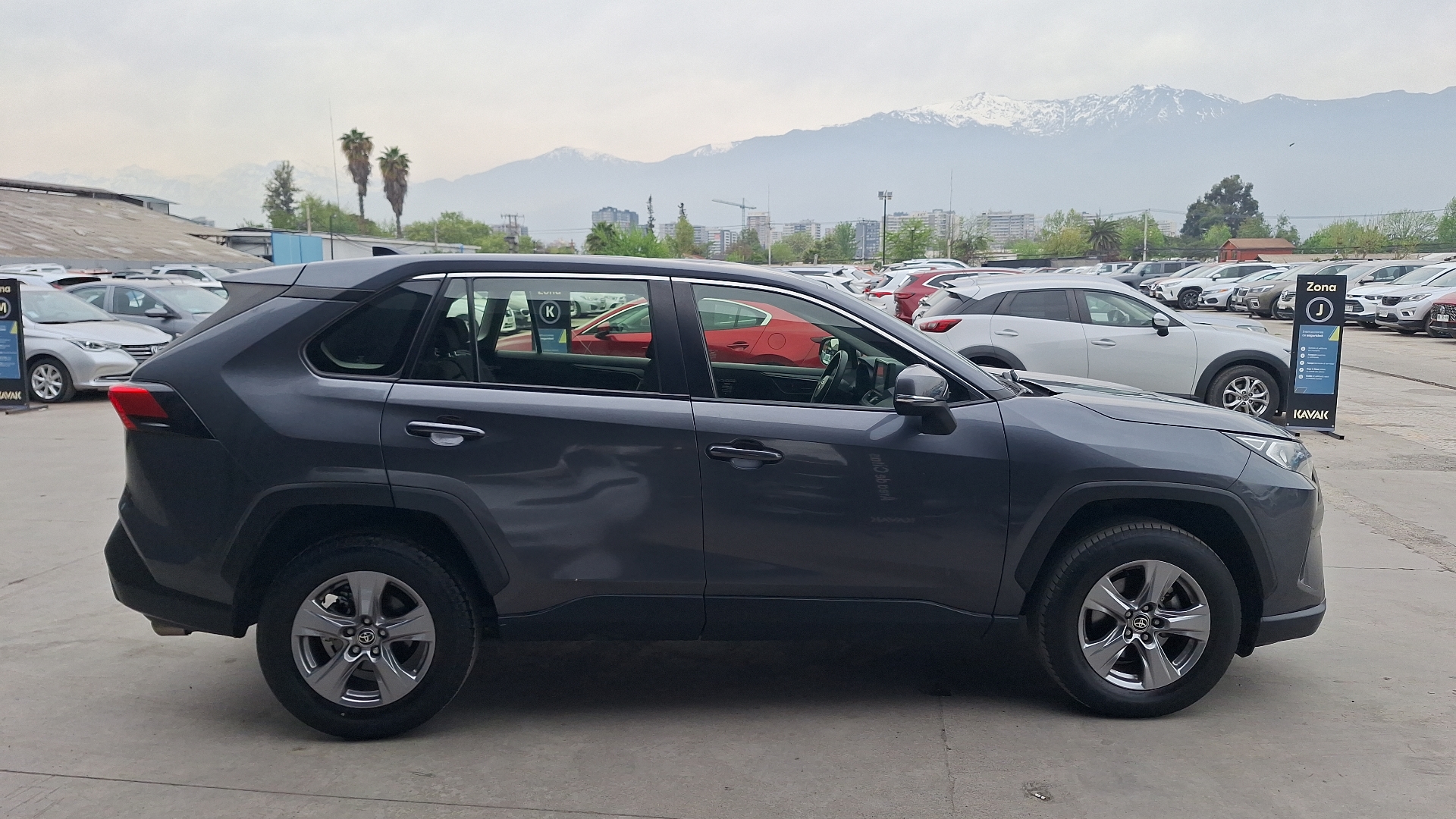 Toyota RAV4 — foto 5 de 15