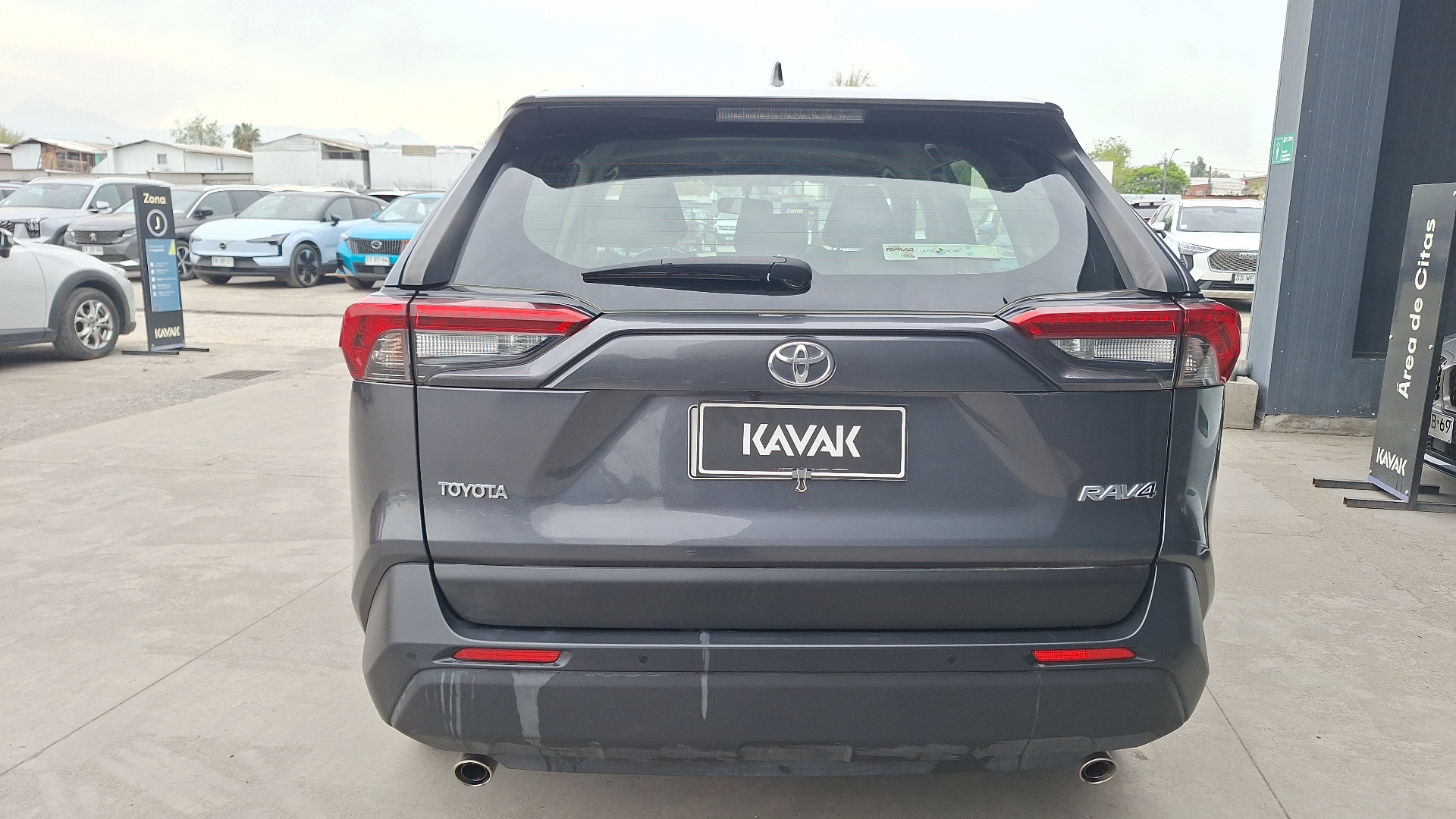 Toyota RAV4 — foto 3 de 15
