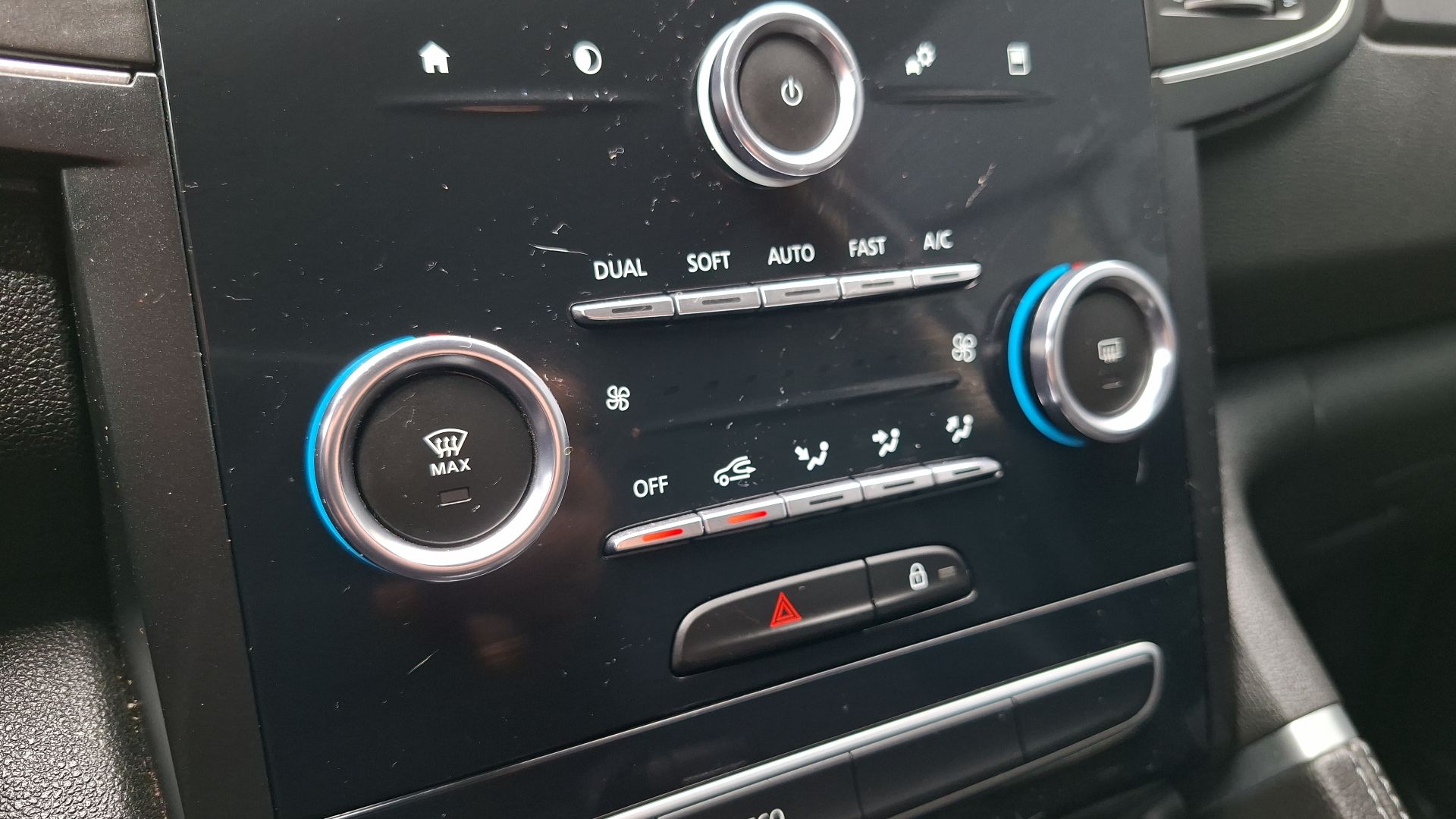 Renault Koleos — foto 14 de 14