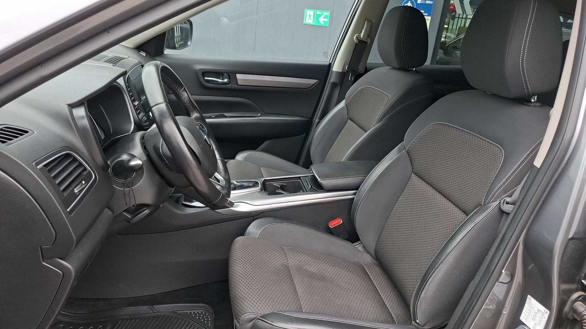 Renault Koleos — foto 12 de 14