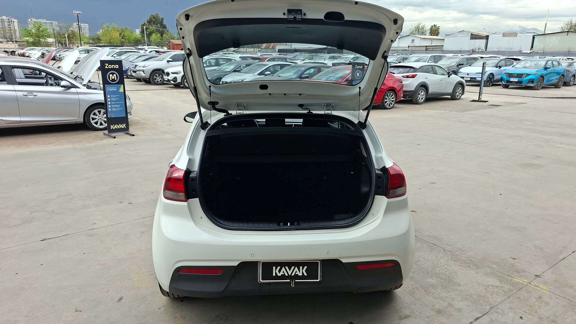 KIA Rio5 — foto 4 de 16