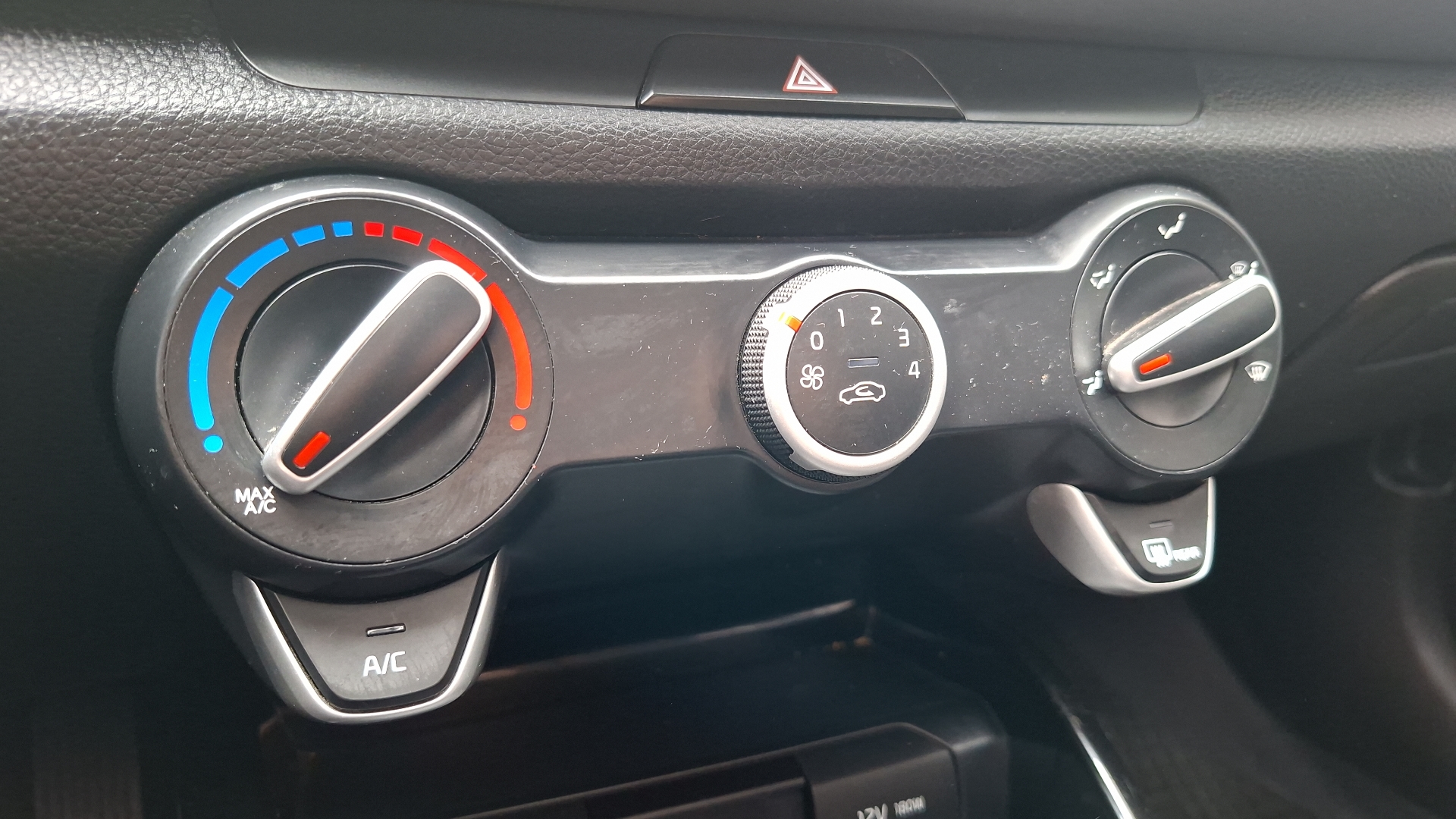 KIA Rio5 — foto 16 de 16