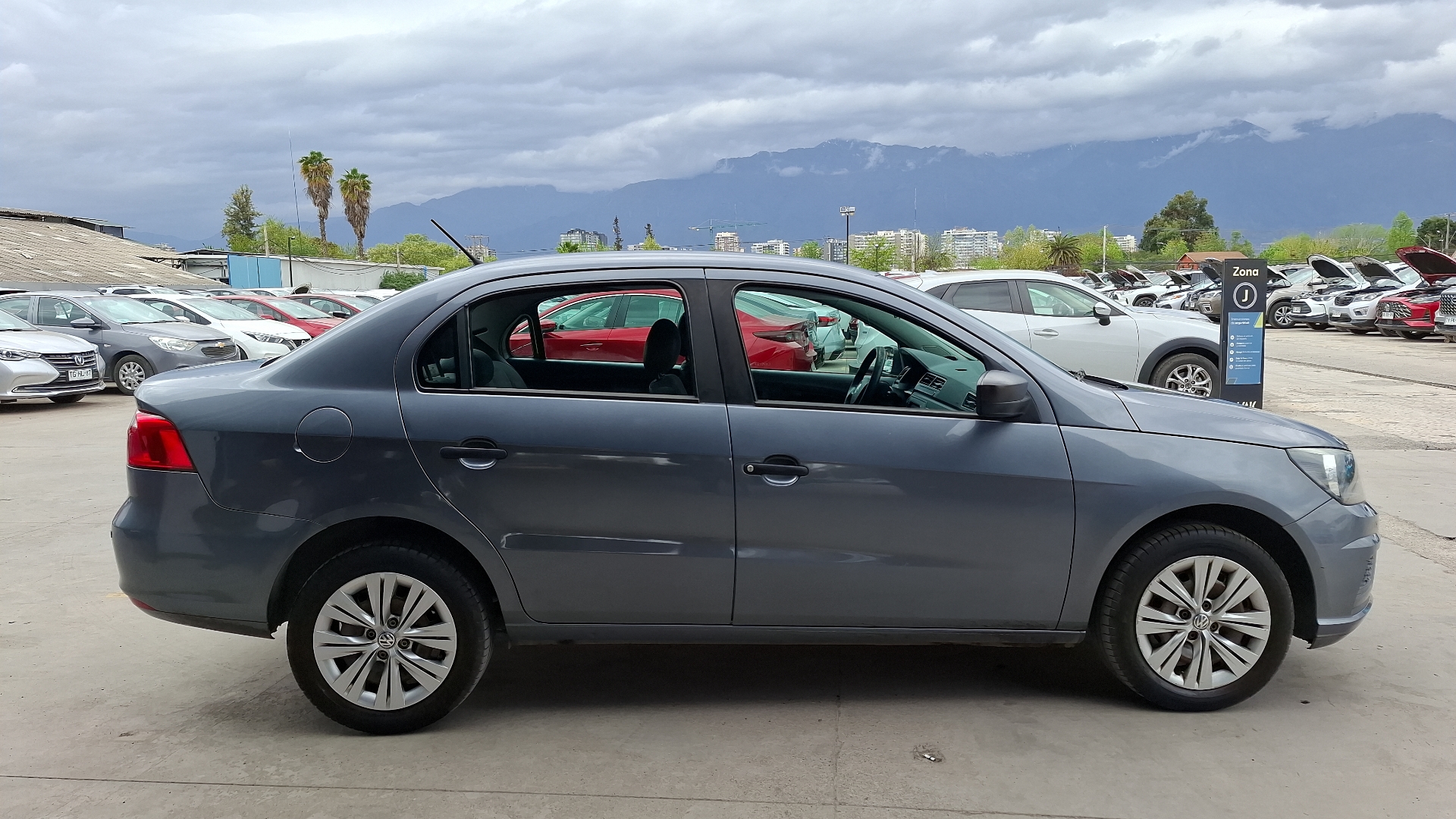 Volkswagen Voyage — foto 5 de 15