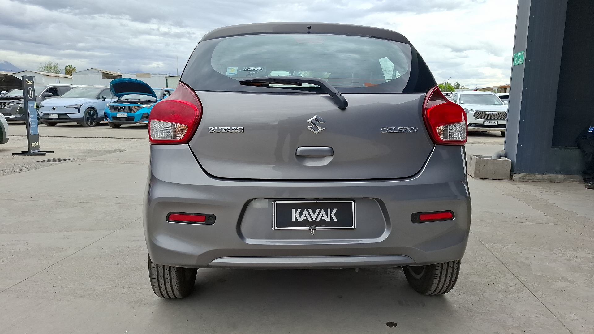 Suzuki Celerio — foto 3 de 15