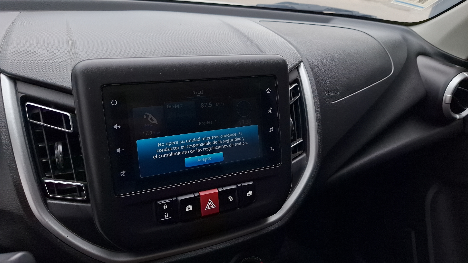 Suzuki Celerio — foto 10 de 15