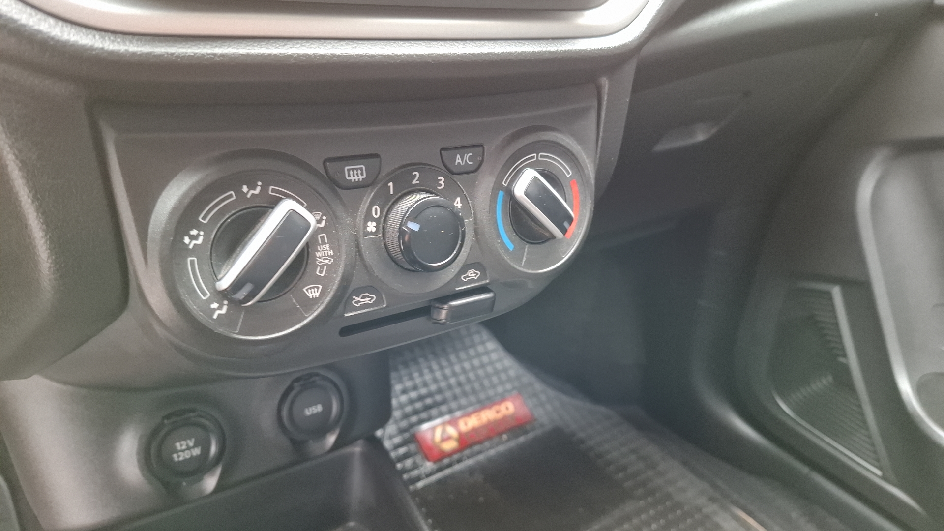 Suzuki Celerio — foto 15 de 15