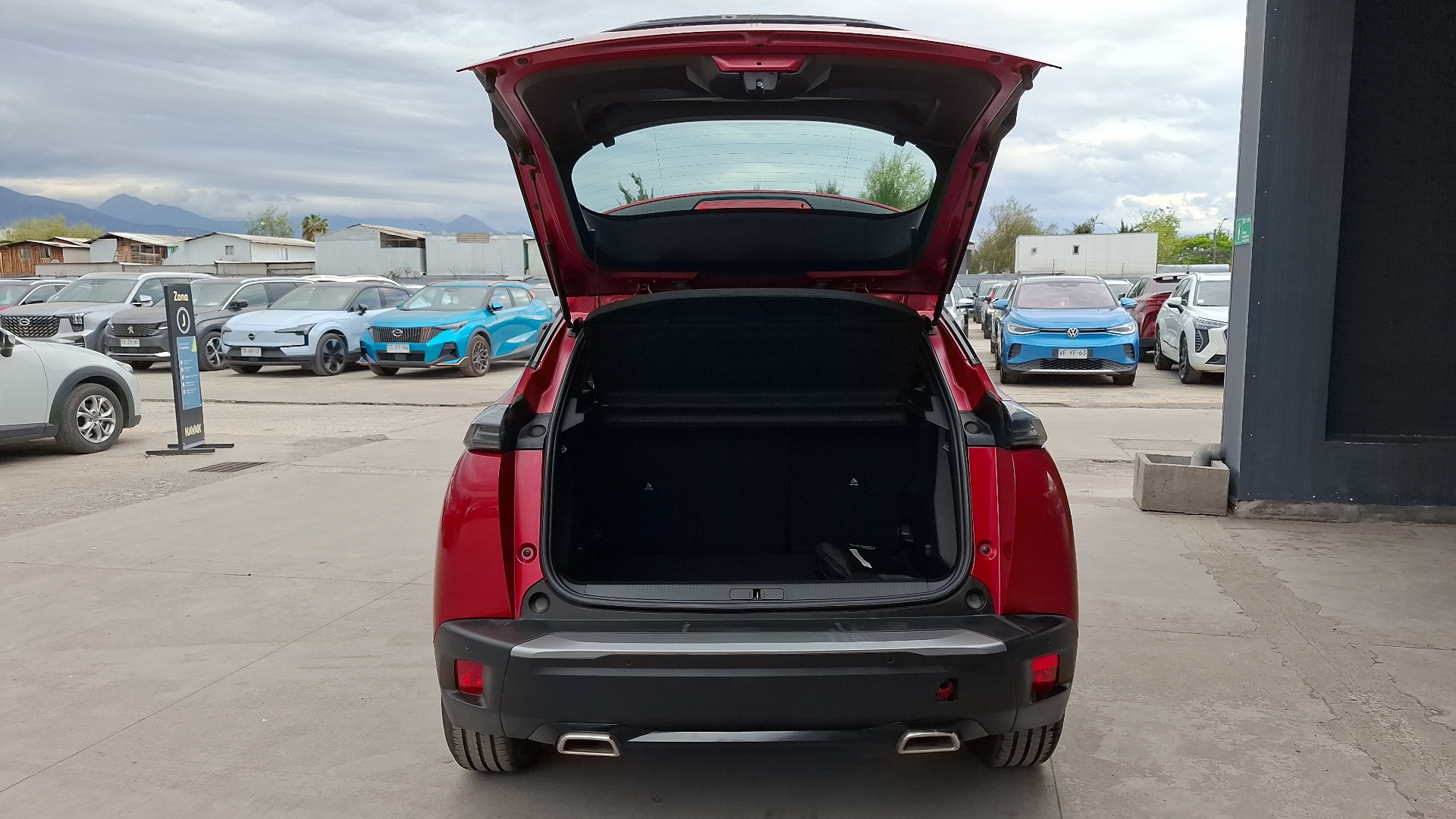 Peugeot 2008 — foto 4 de 15
