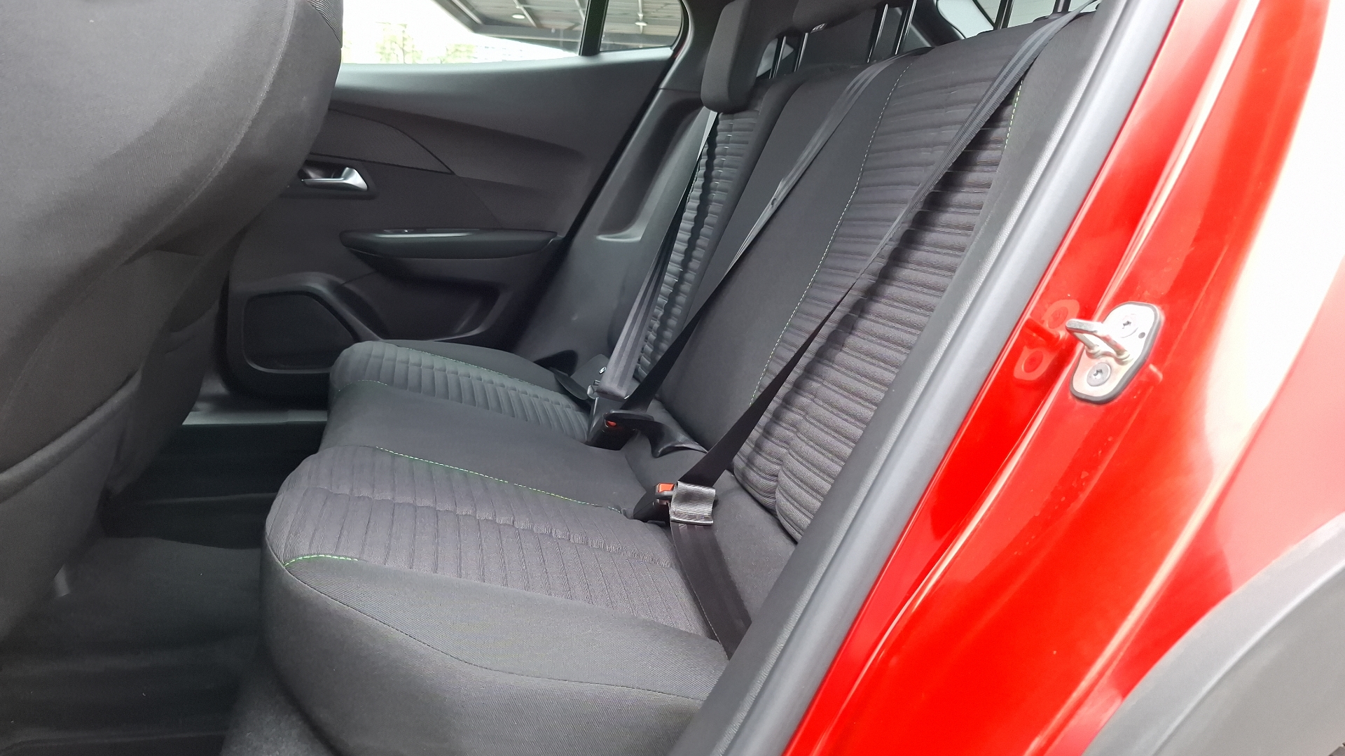 Peugeot 2008 — foto 14 de 15