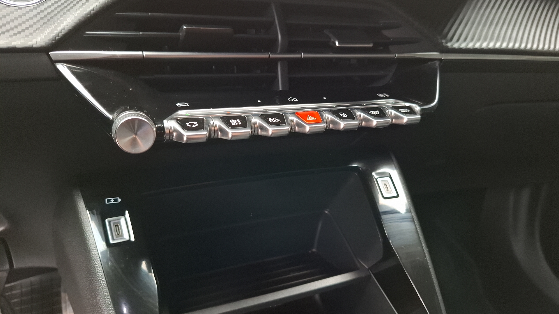 Peugeot 2008 — foto 15 de 15