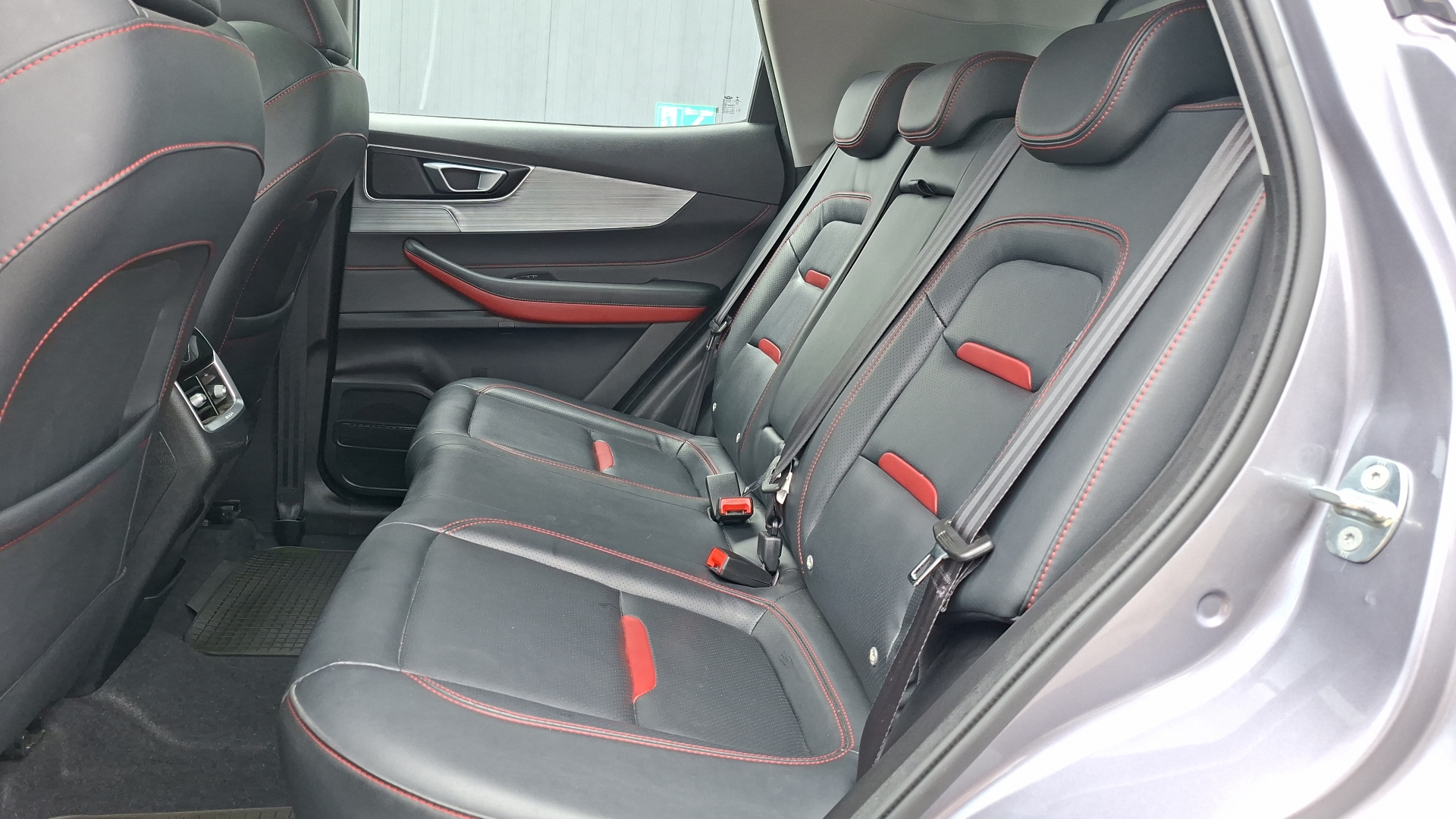 Chery Tiggo 3 Pro — foto 15 de 16