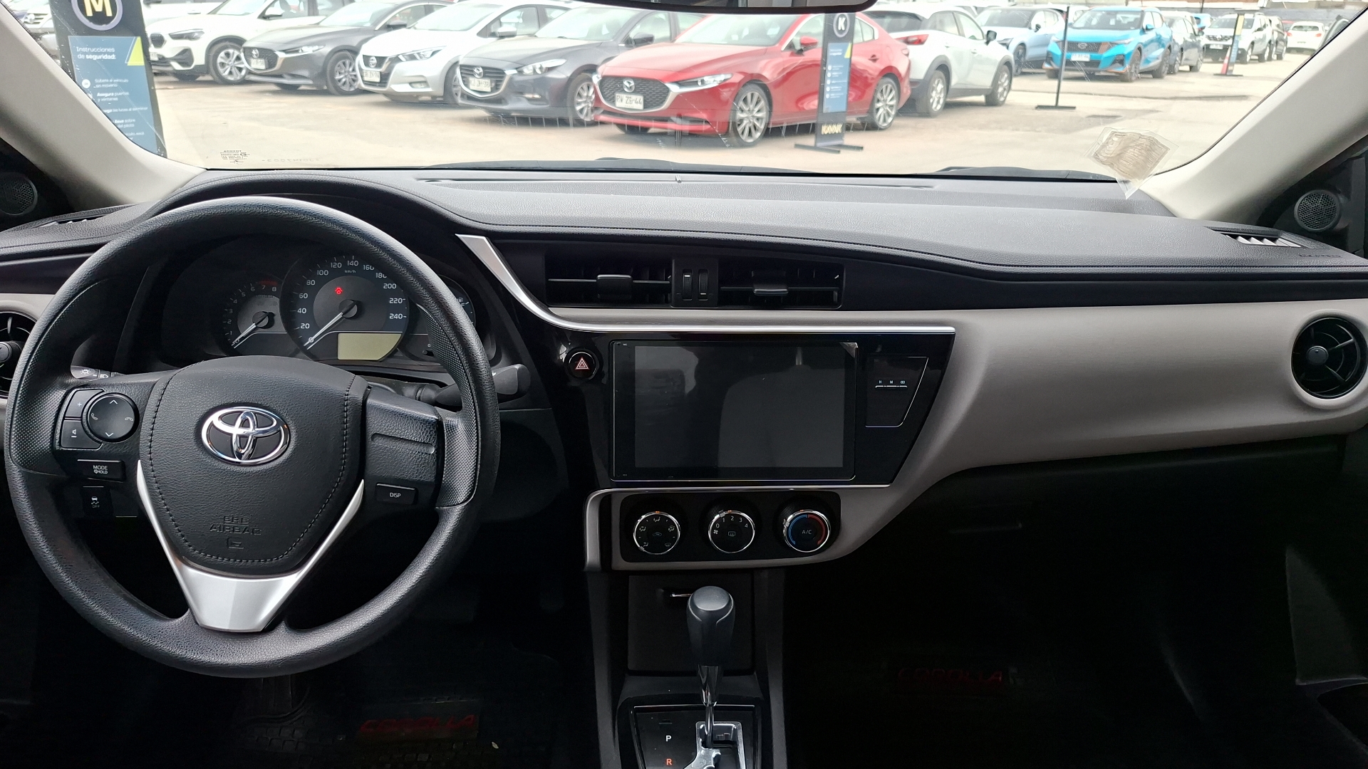 Toyota Corolla — foto 6 de 15