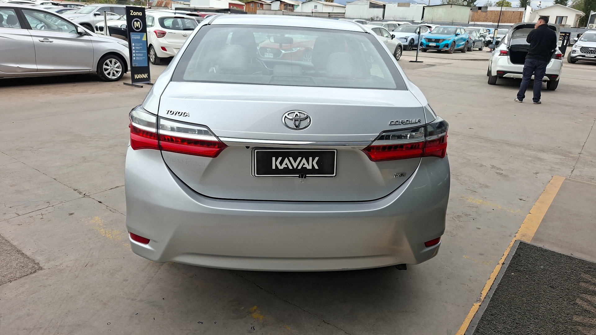Toyota Corolla — foto 3 de 15