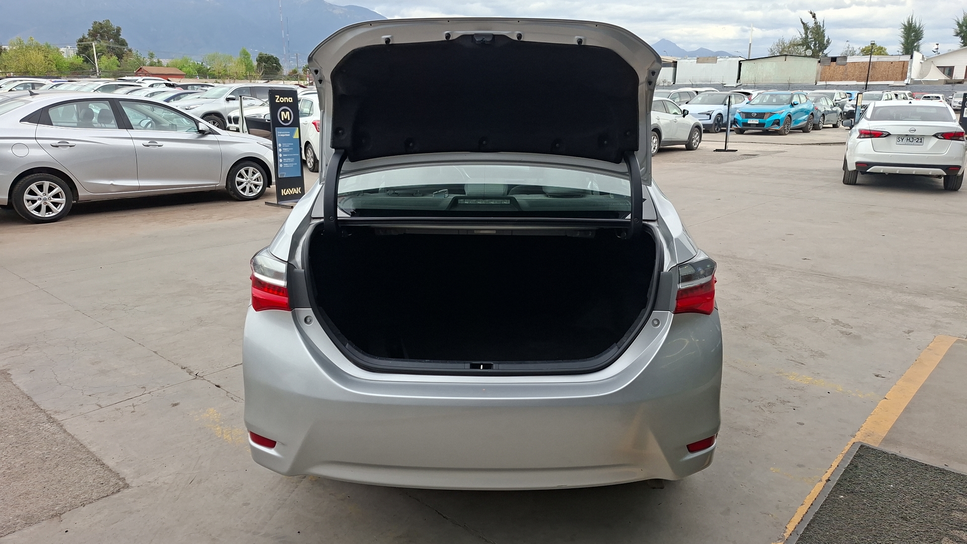 Toyota Corolla — foto 4 de 15