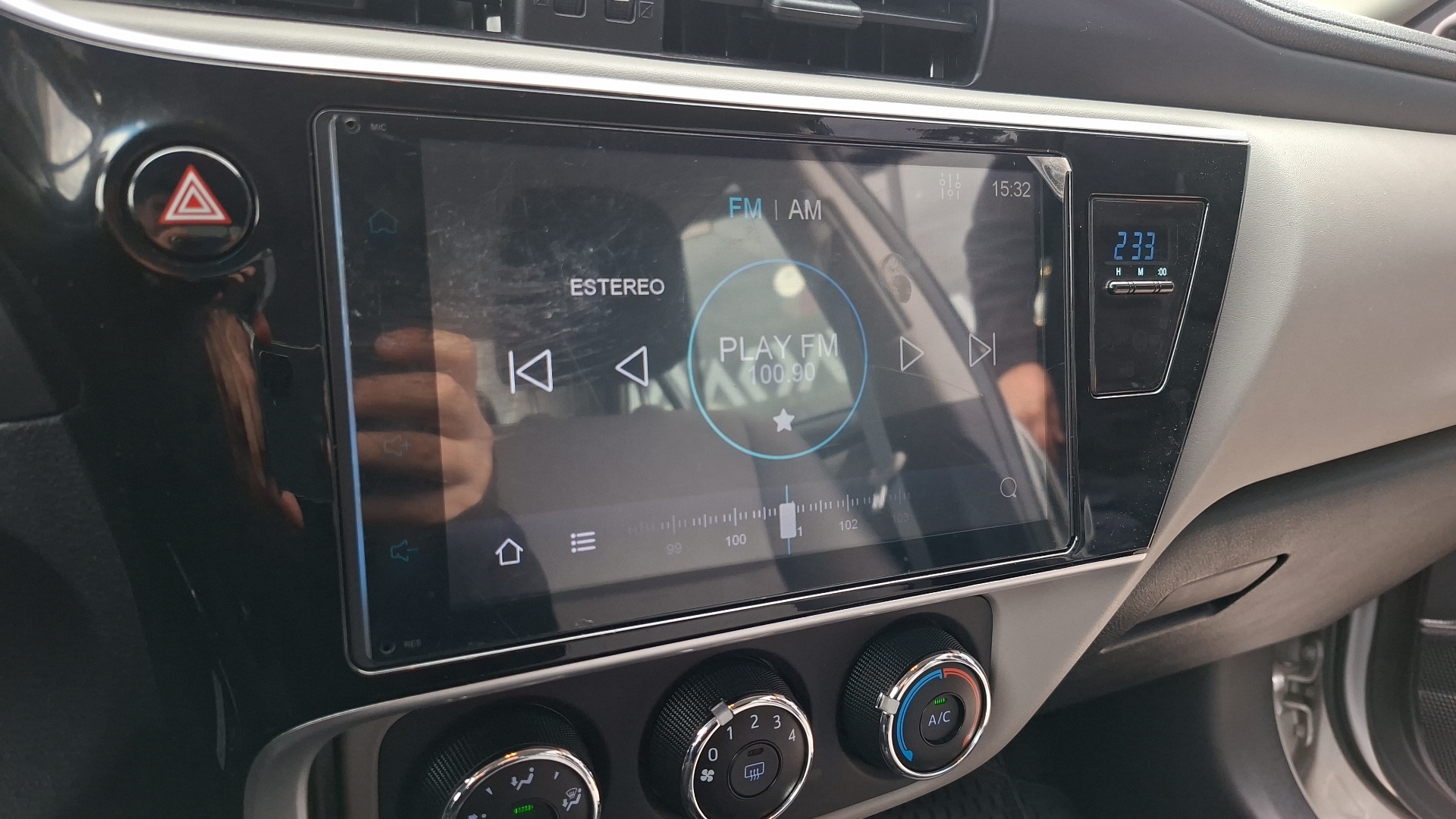 Toyota Corolla — foto 10 de 15