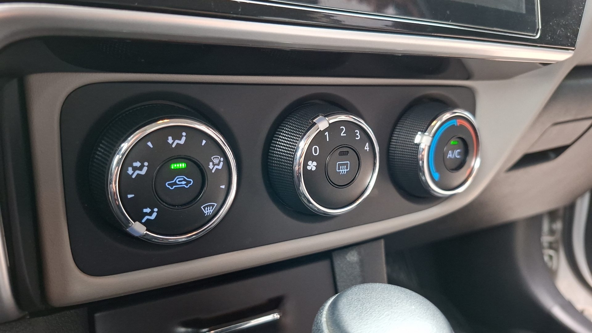 Toyota Corolla — foto 15 de 15