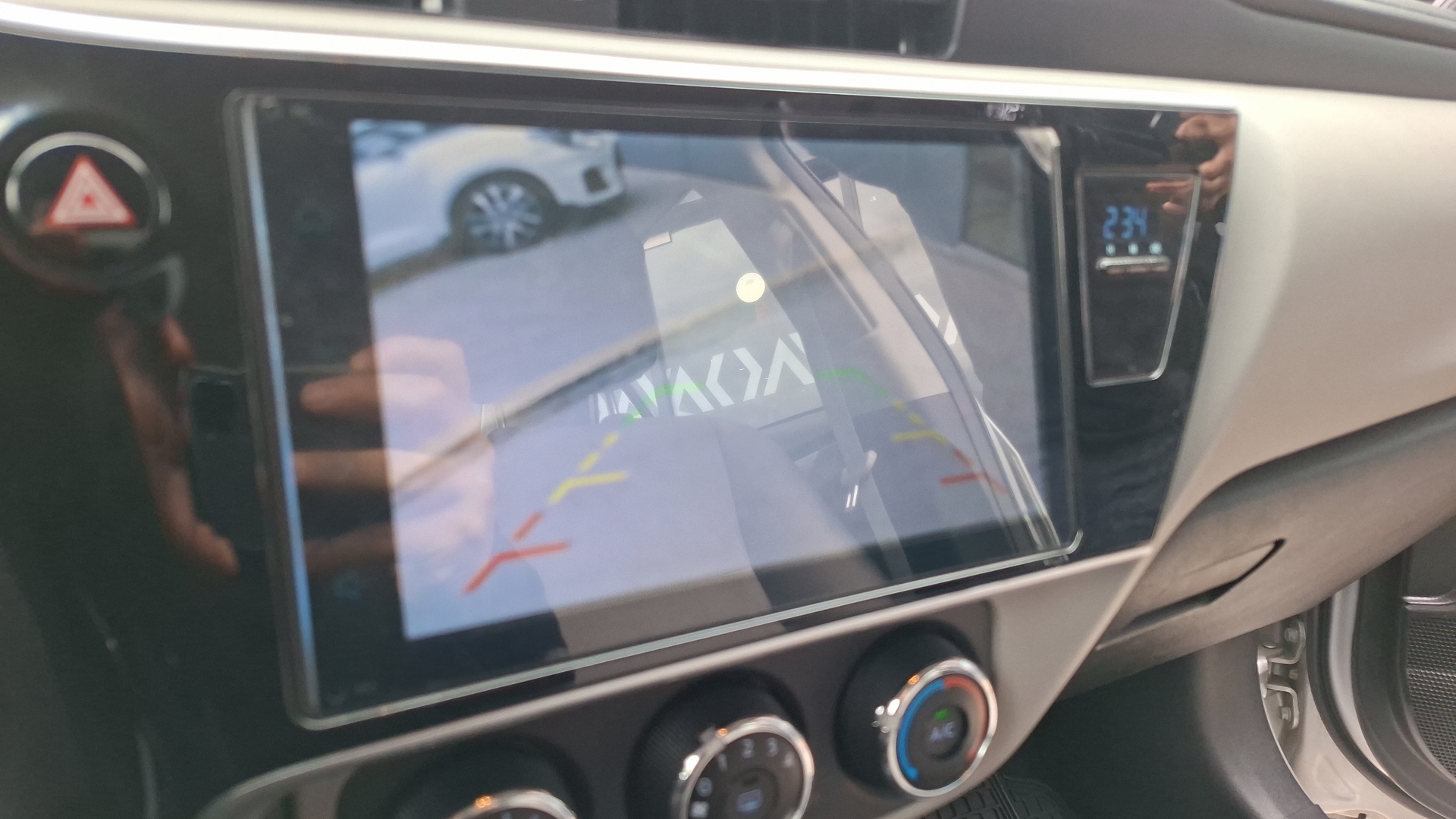 Toyota Corolla — foto 12 de 15