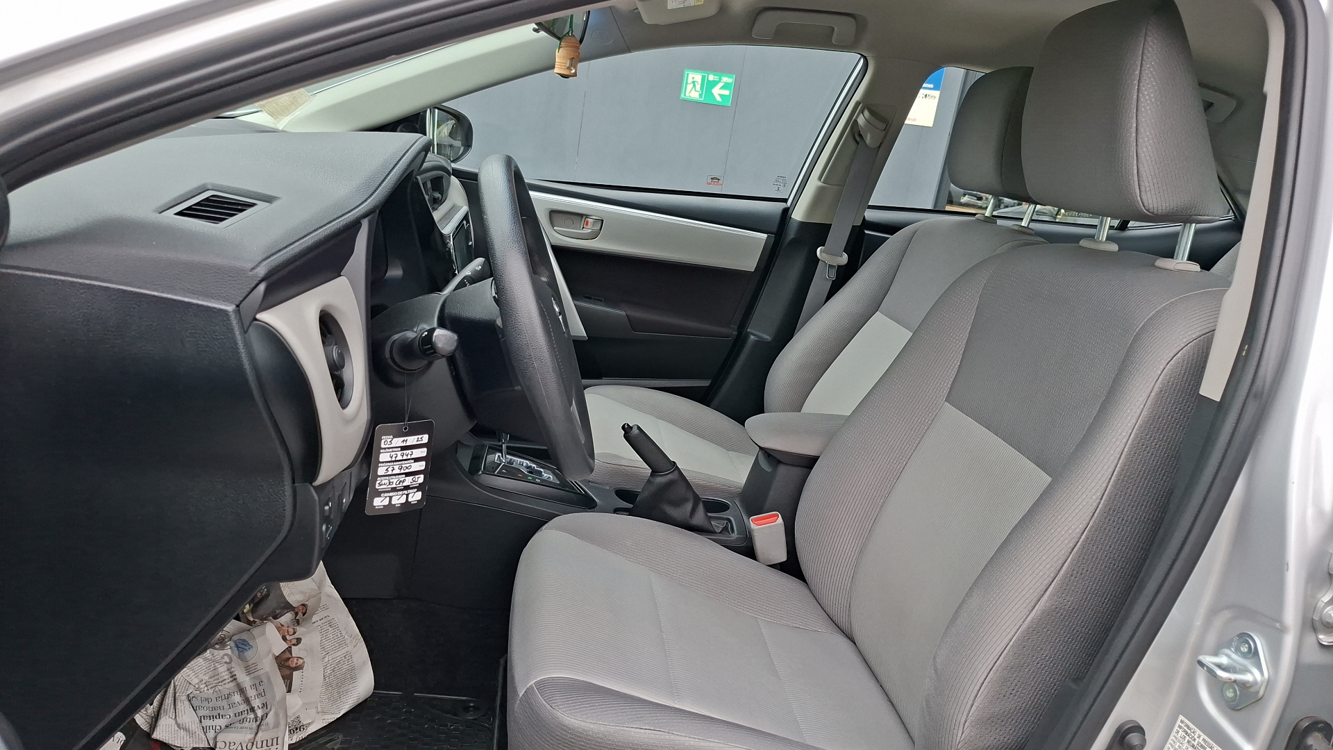 Toyota Corolla — foto 13 de 15