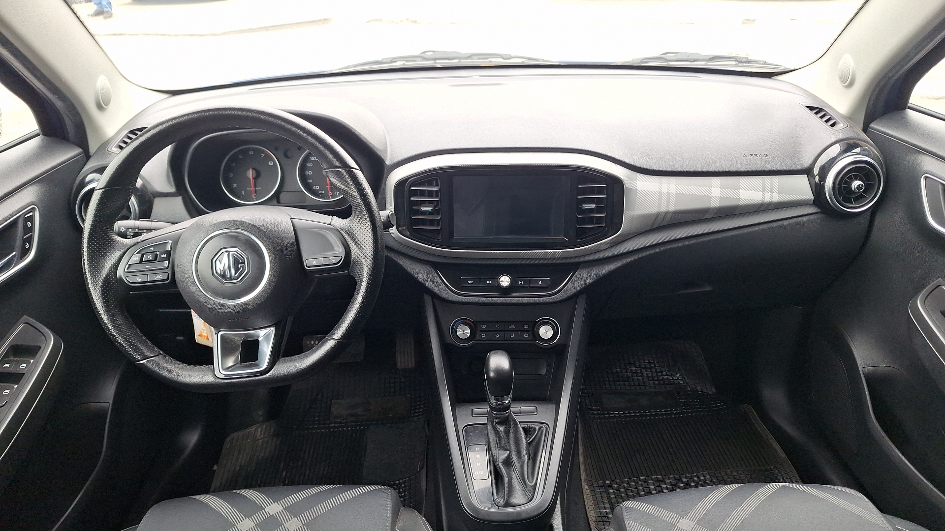 MG 3 — foto 6 de 15
