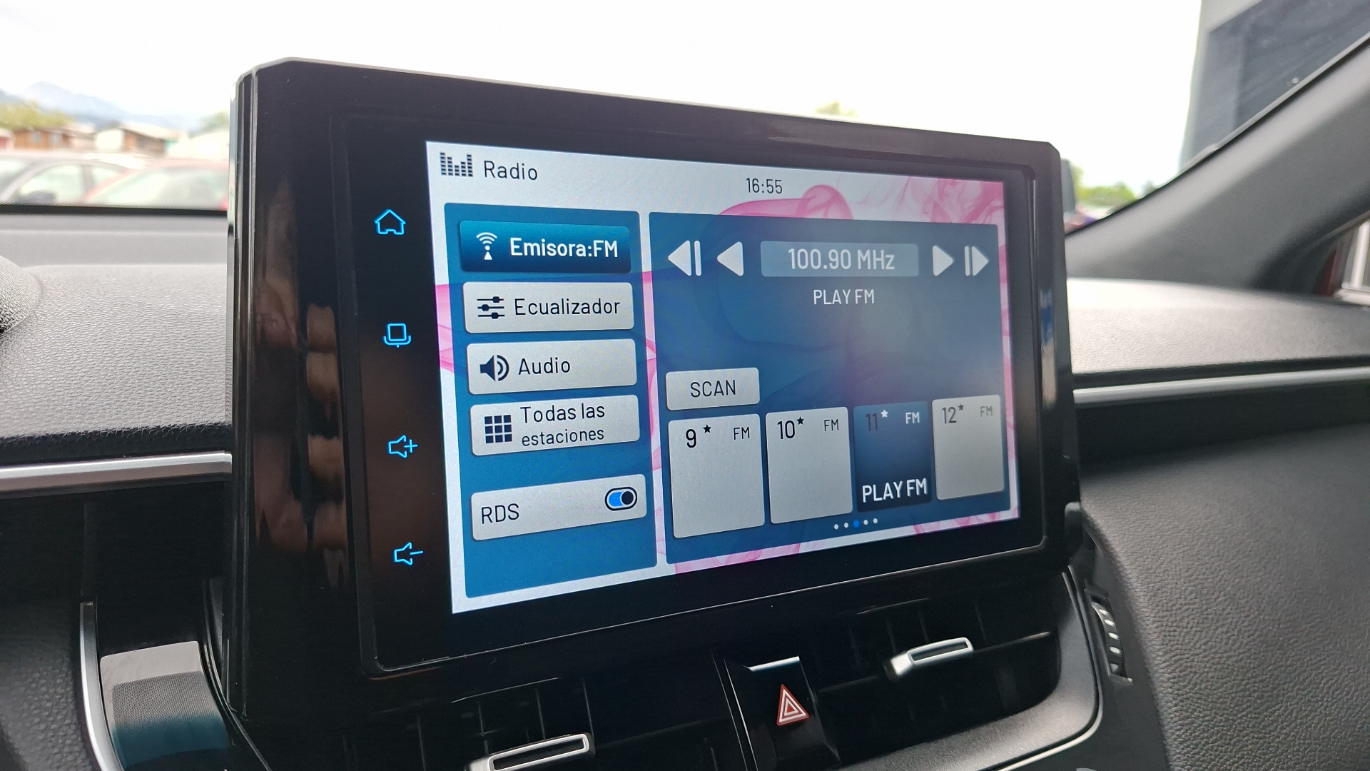 Toyota Corolla Cross — foto 10 de 15