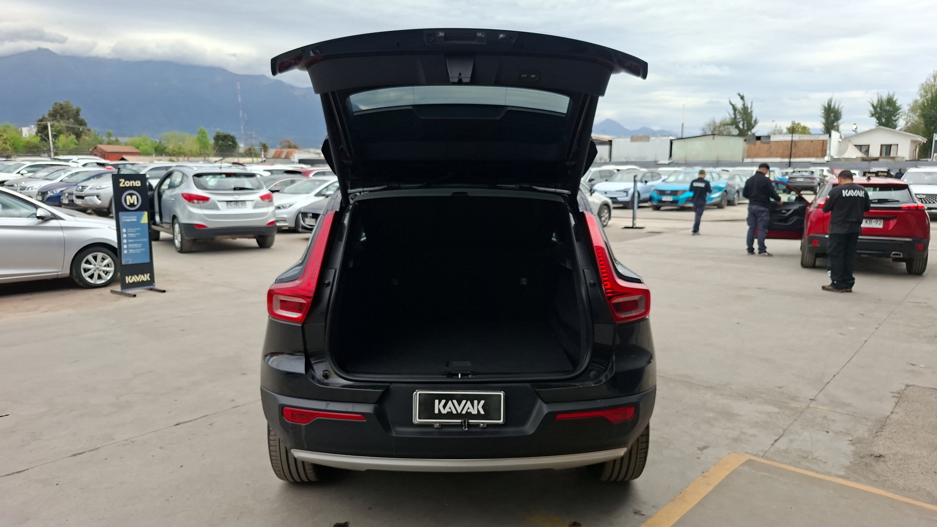 Volvo XC40 — foto 4 de 16