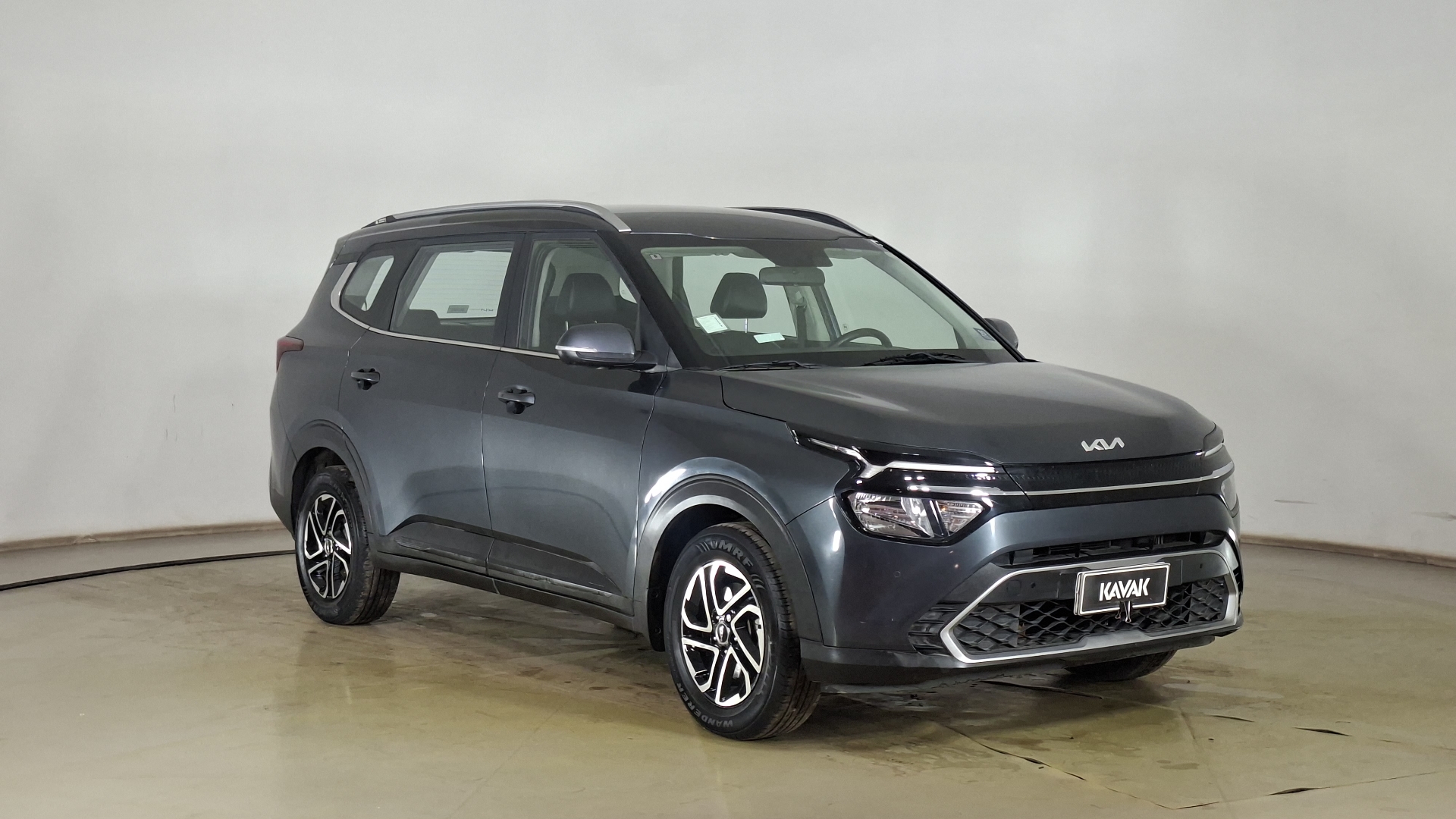 KIA Carens — foto 3 de 17